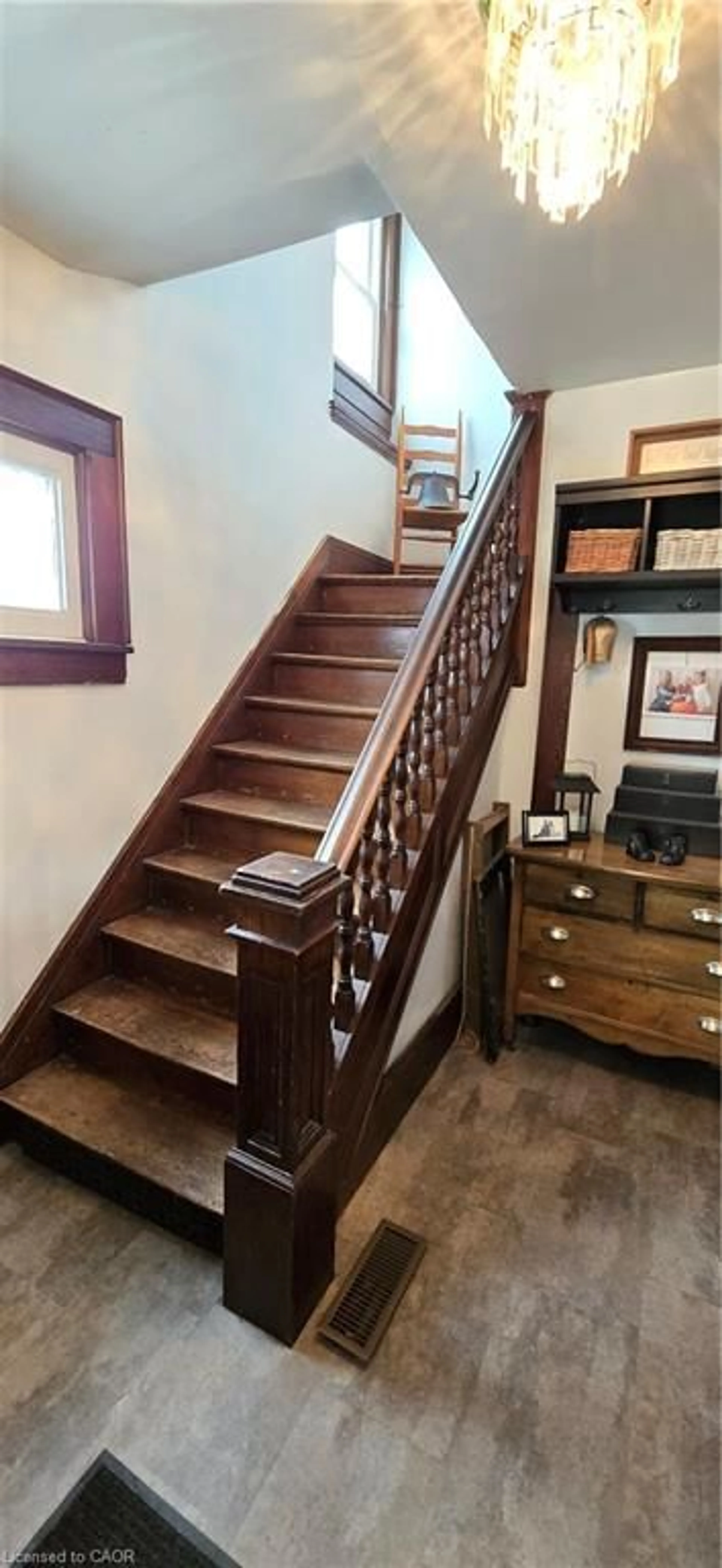 Stairs for 73 Talbot St, Simcoe Ontario N3Y 2Z4