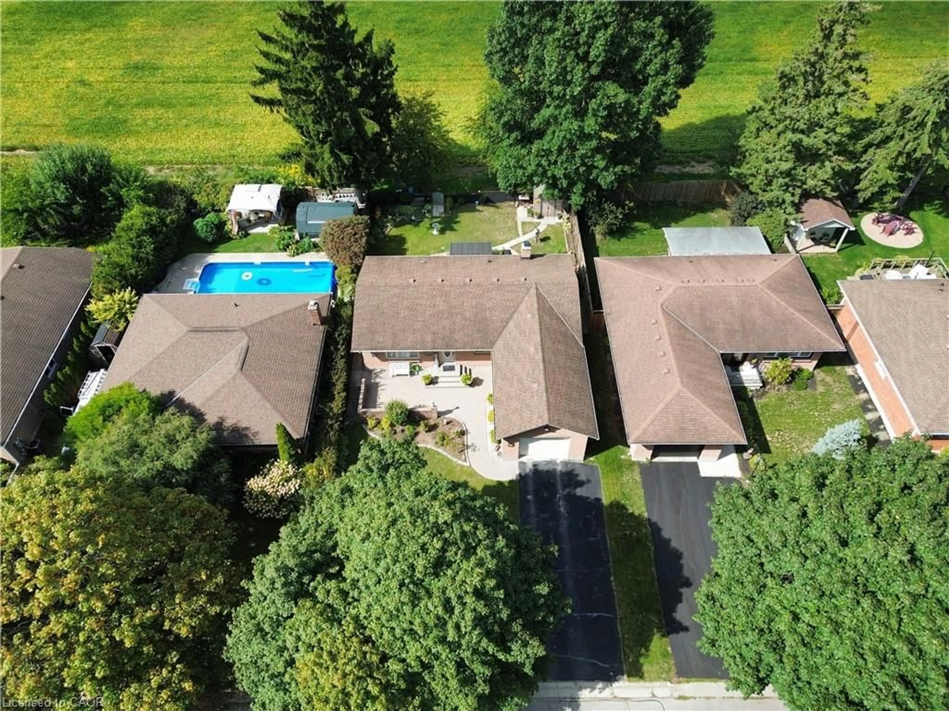 A pic from outside/outdoor area/front of a property/back of a property/a pic from drone, street for 26 Douglas Ave, Simcoe Ontario N3Y 4X4