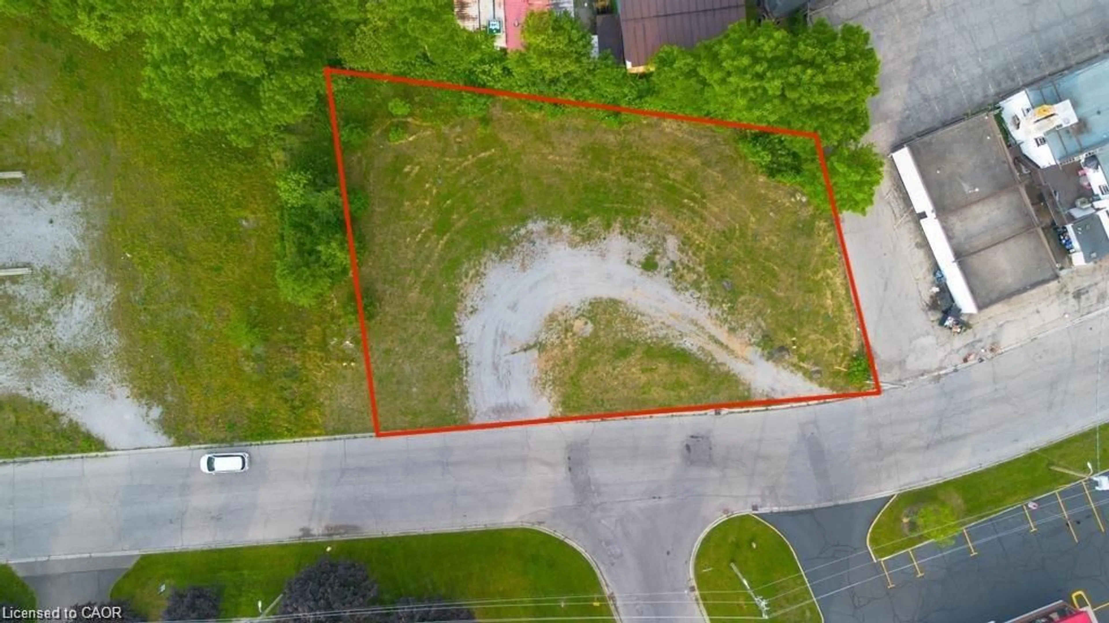 A pic from outside/outdoor area/front of a property/back of a property/a pic from drone, street for 11 Elizabeth Rd, Simcoe Ontario N3Y 2N6