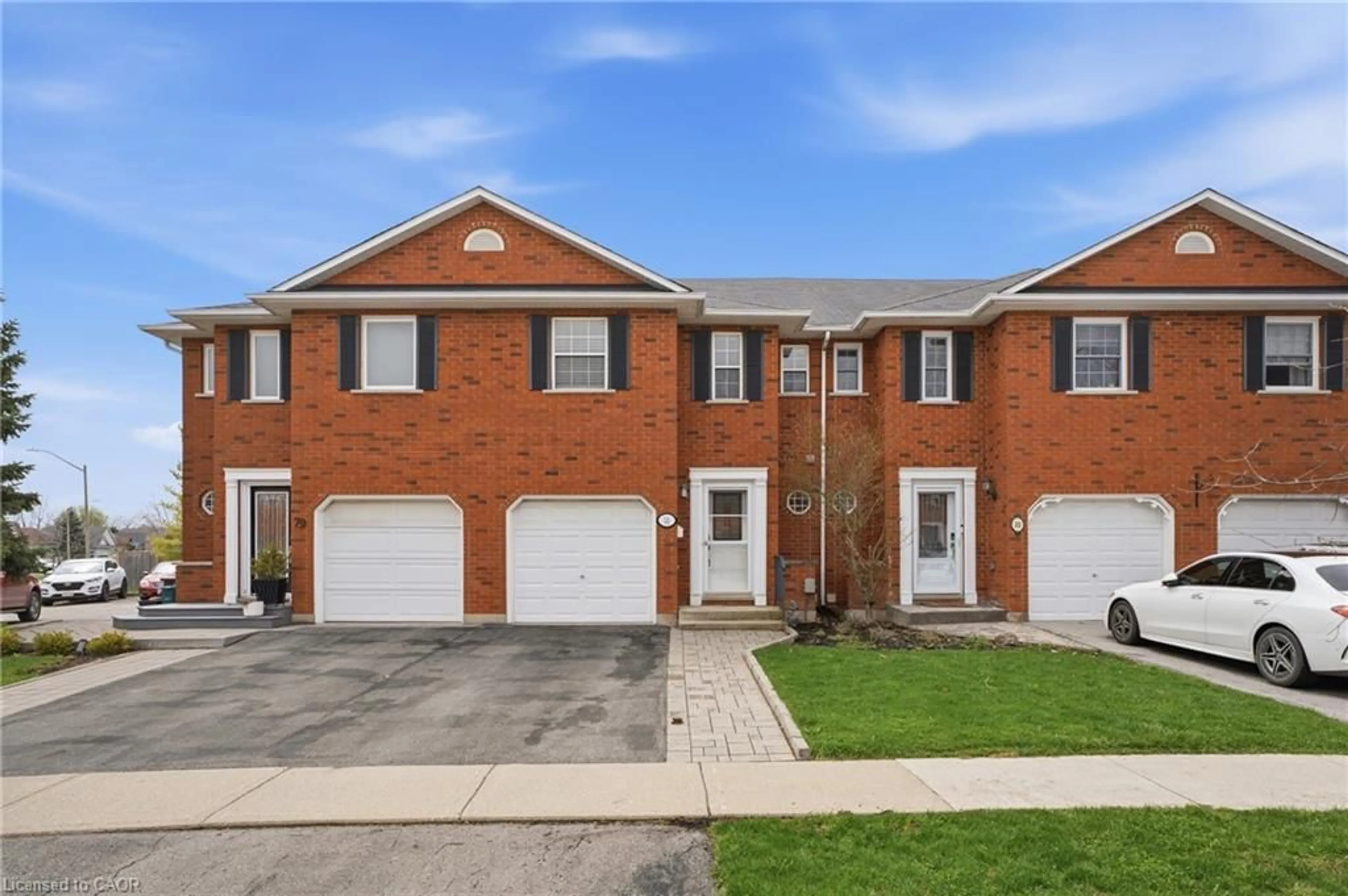 Home with brick exterior material, street for 31 Swayze Crt, Smithville Ontario L0R 2A0