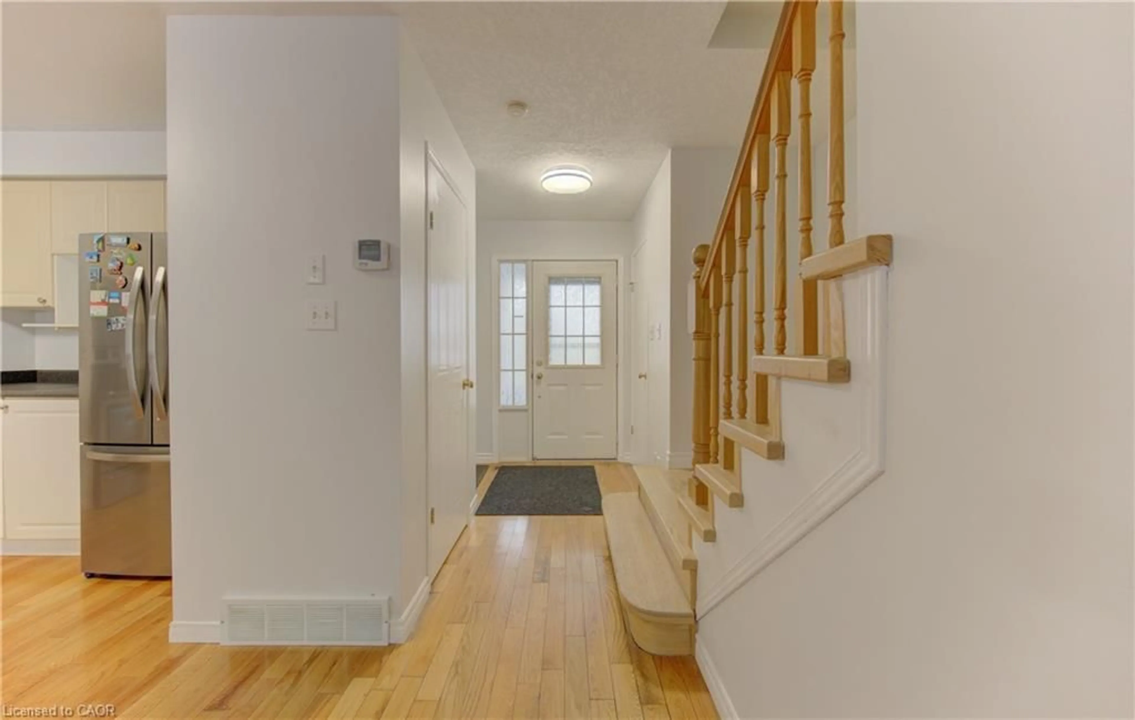 Indoor entryway for 413 Laurel Gate Dr, Waterloo Ontario N2T 2S6
