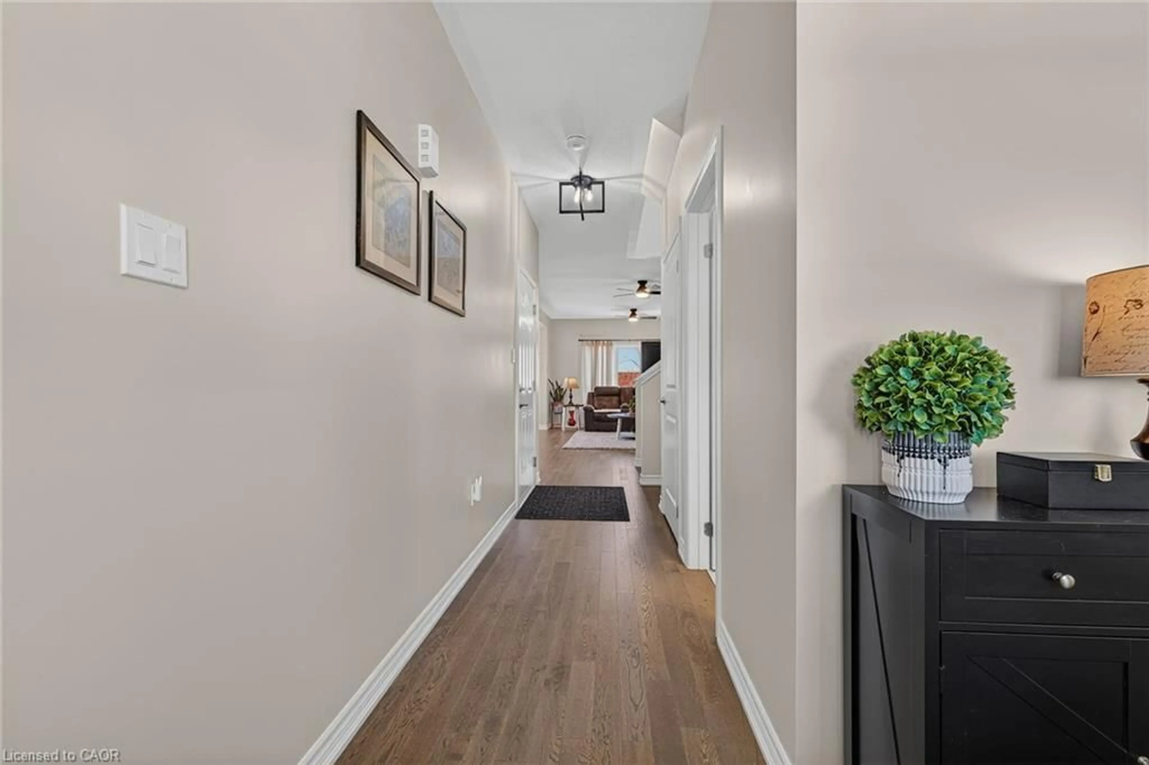 Indoor entryway for 109 Ballantyne Ave, Atwood Ontario N0G 1B0