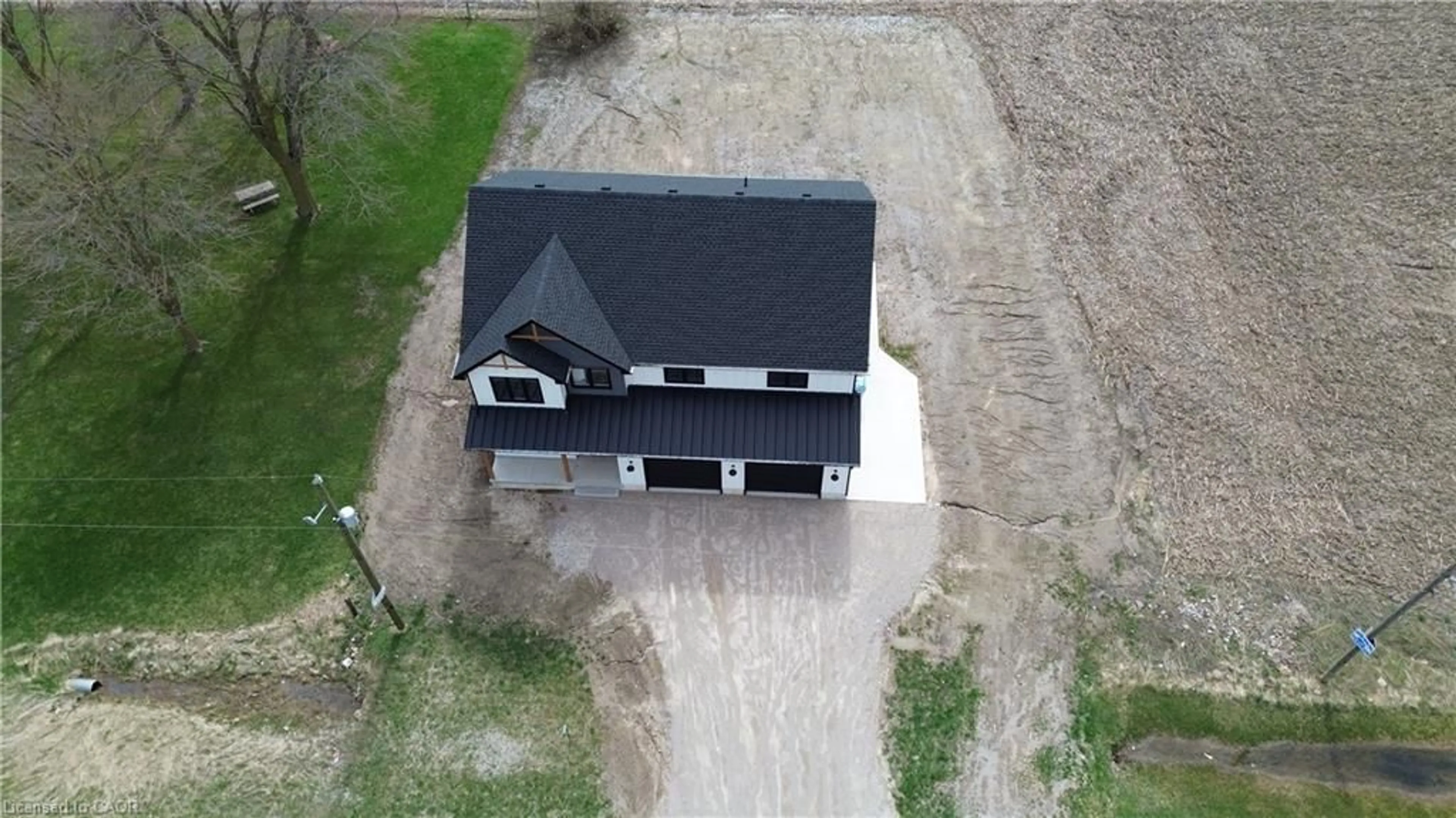 A pic from outside/outdoor area/front of a property/back of a property/a pic from drone, building for 6589 Road 164, Monkton Ontario N0K 1P0