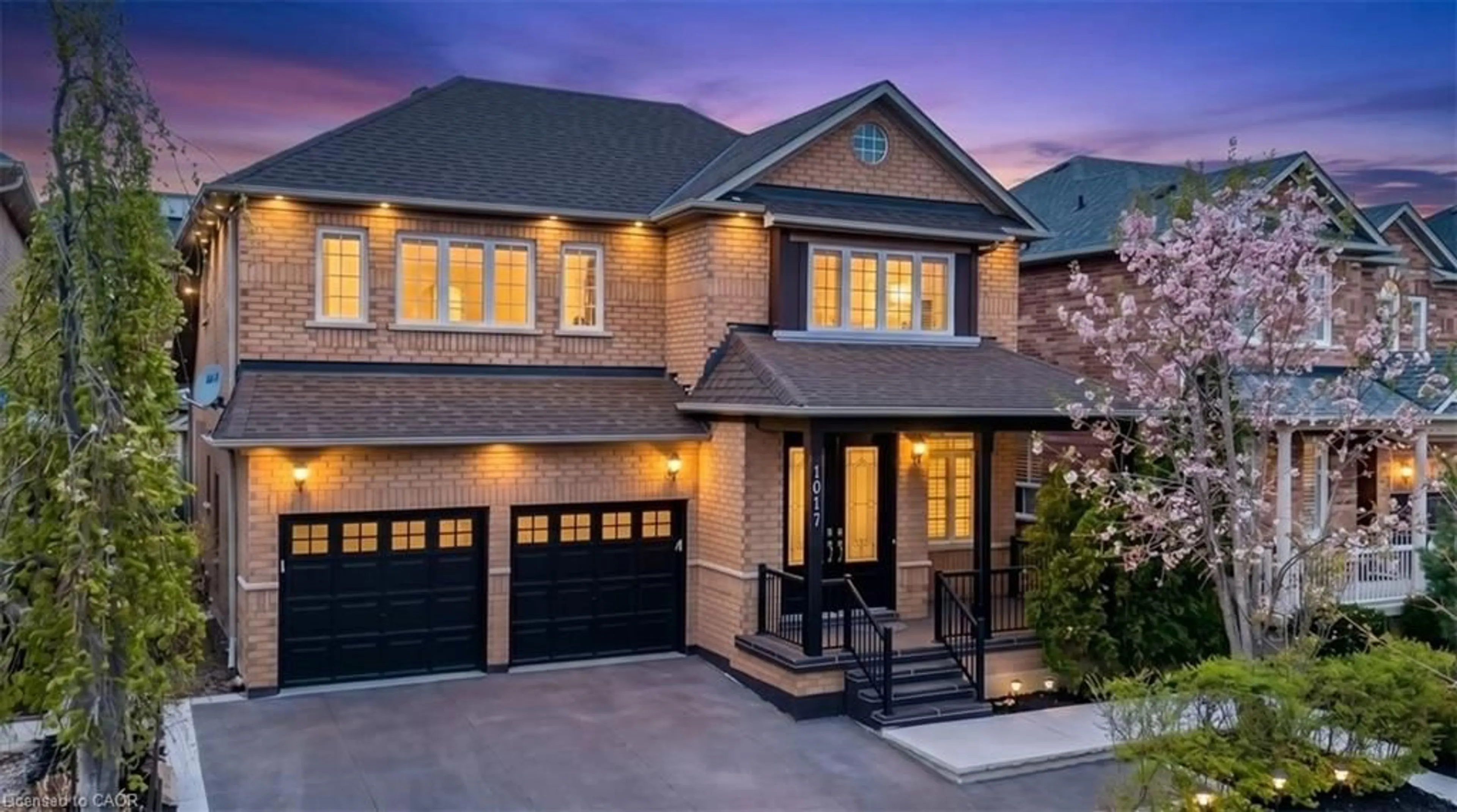 Home with brick exterior material, street for 1017 Woodward Ave, Milton Ontario L9T 5Y2