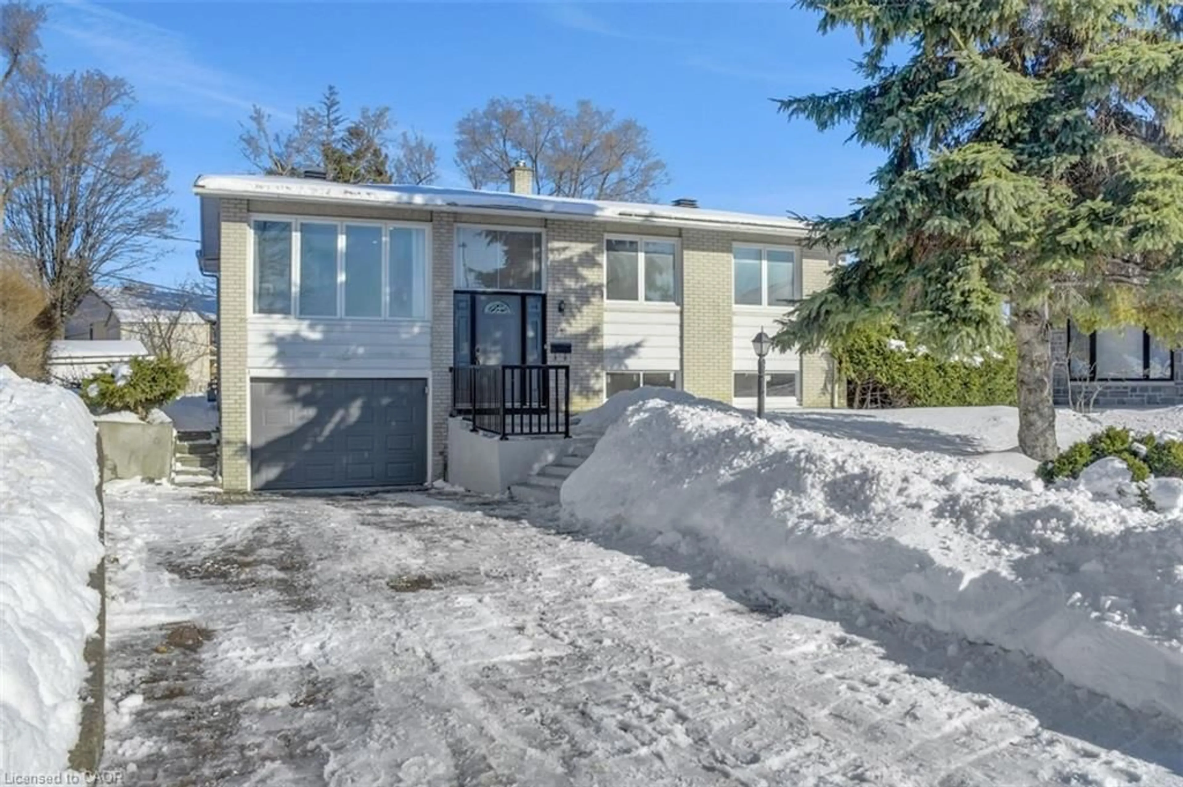 Unknown for 31 Bellfield St, Ottawa Ontario K2B 6K7