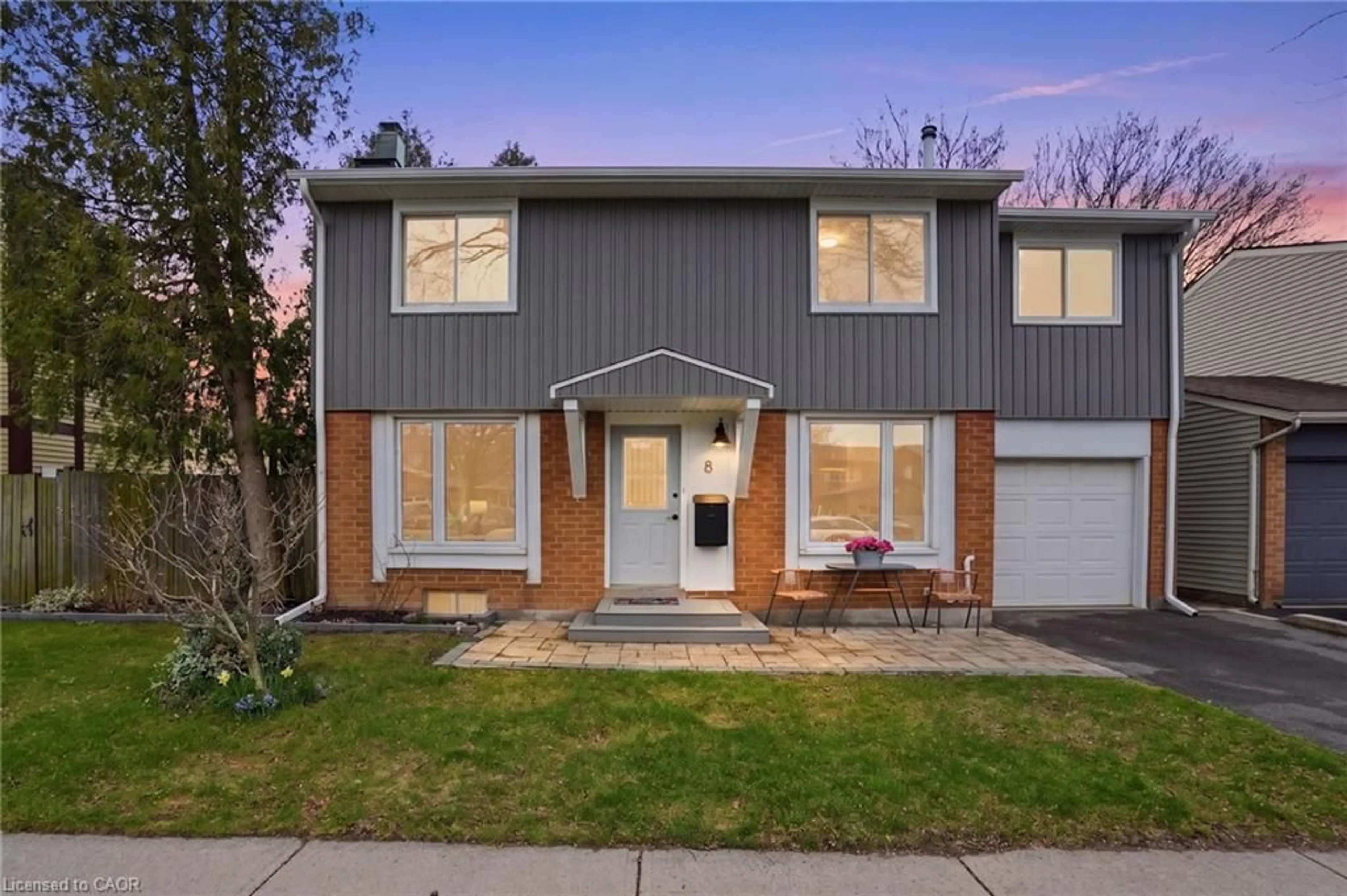 Home with brick exterior material, street for 8 Chudleigh St, Waterdown Ontario L9H 7E4