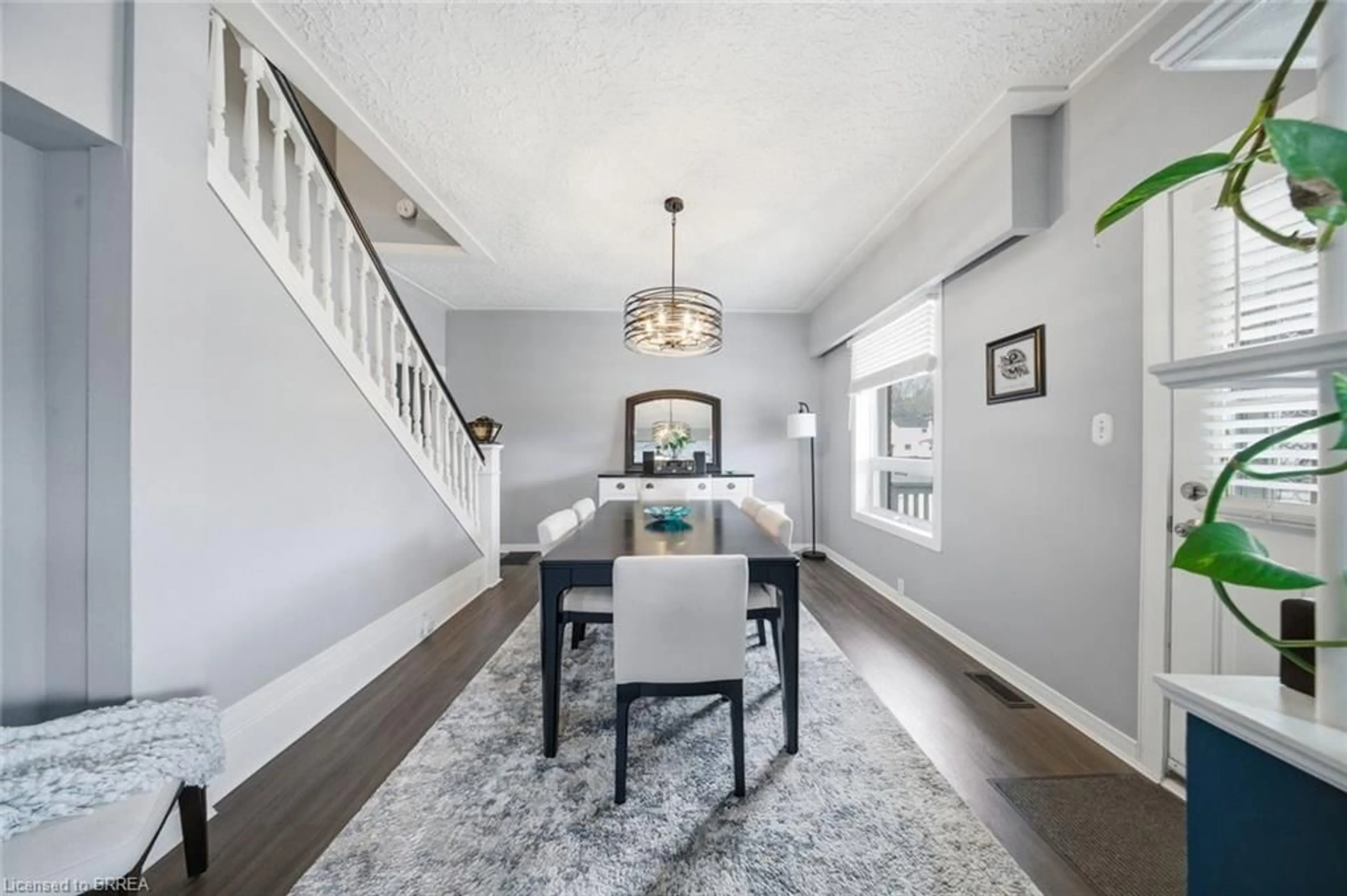 Dining room, unknown for 8 Carlyle St, Brantford Ontario N3T 2C1