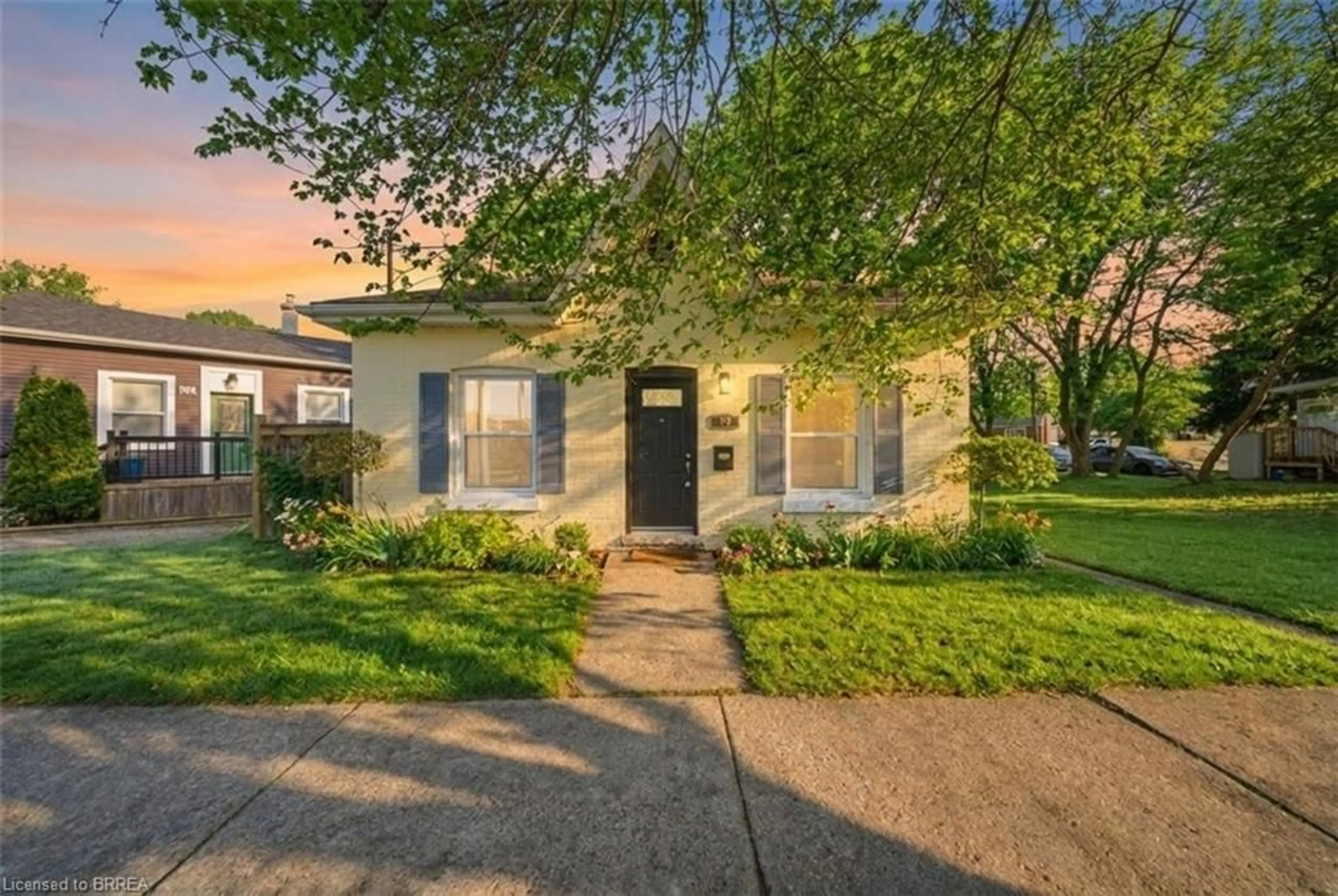 Unknown for 38 Mount Pleasant St, Brantford Ontario N3T 1S6