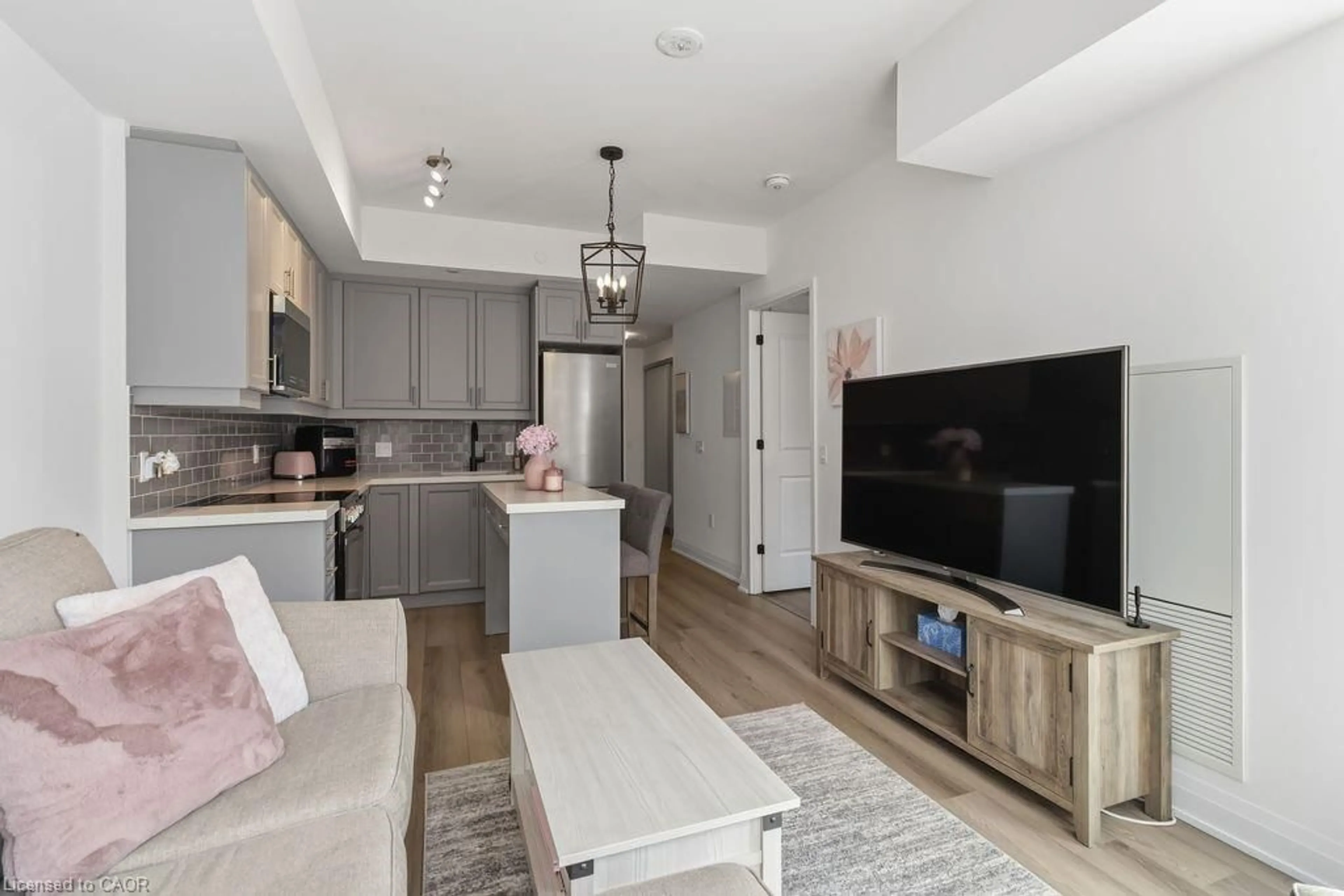 Living room with furniture, unknown for 2333 Khalsa Gate #706, Oakville Ontario L6M 0X7