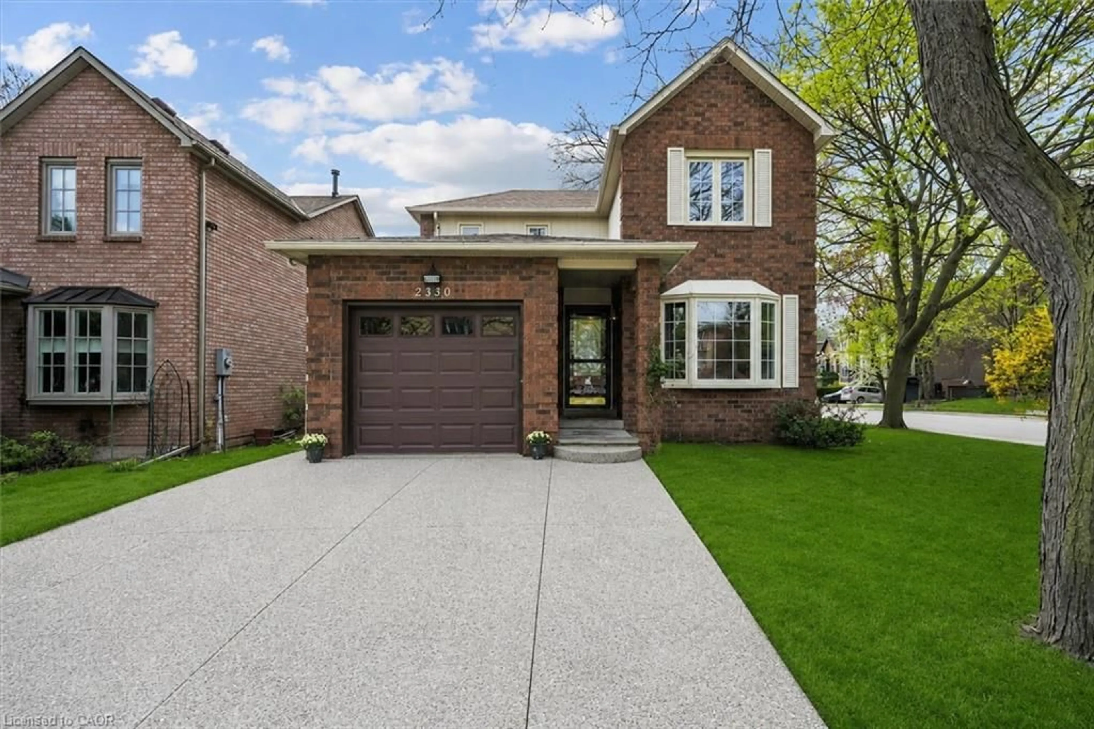 Home with brick exterior material, street for 2330 Marine Dr, Oakville Ontario L6L 1C3