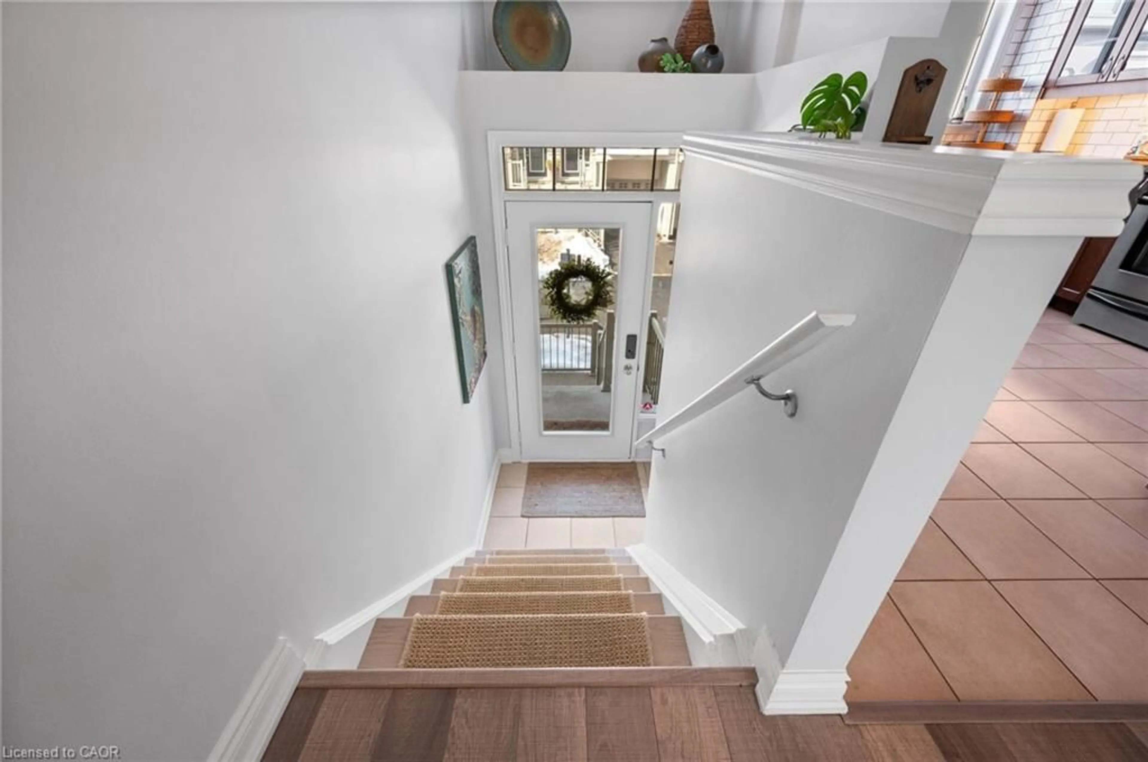 Unknown for 2458 Scholars Common, Burlington Ontario L7P 2W2