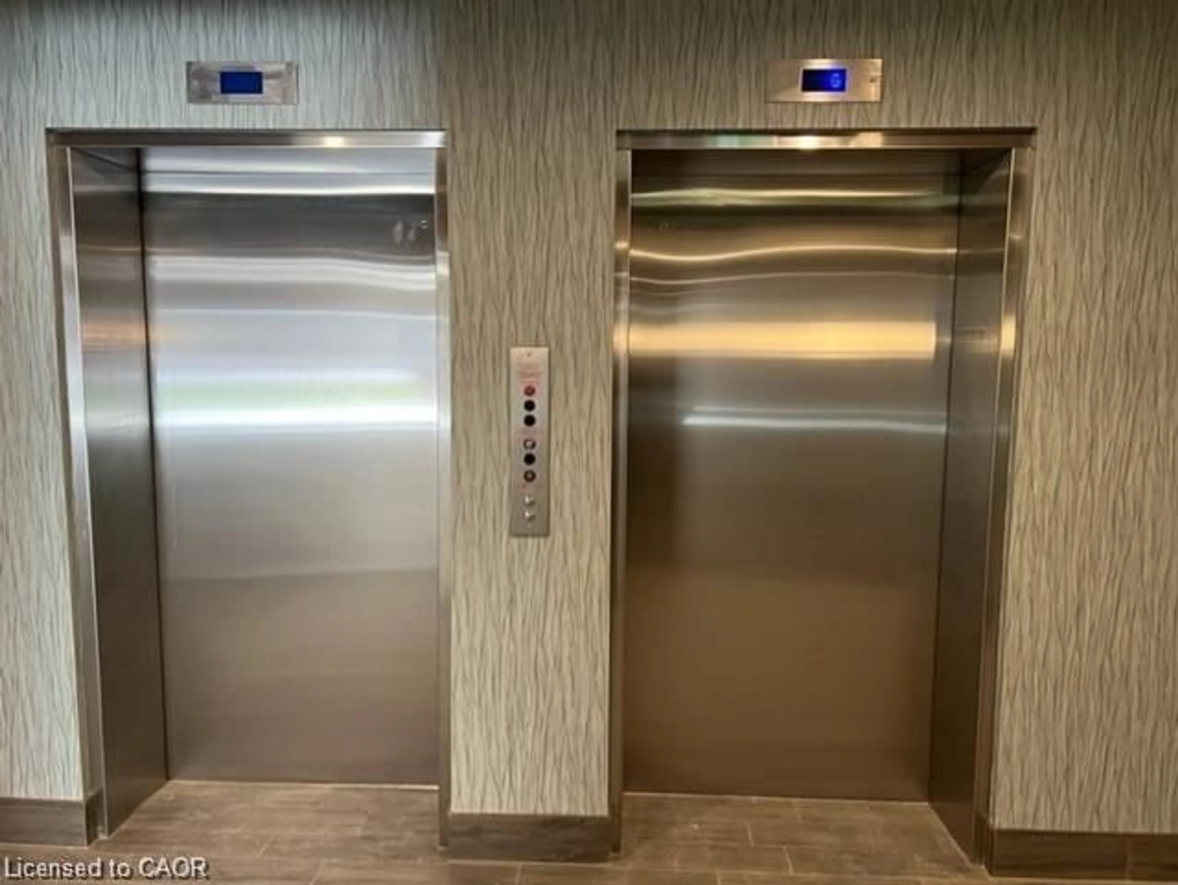 Indoor foyer for 450 Dundas St #433, Waterdown Ontario L0R 2H4