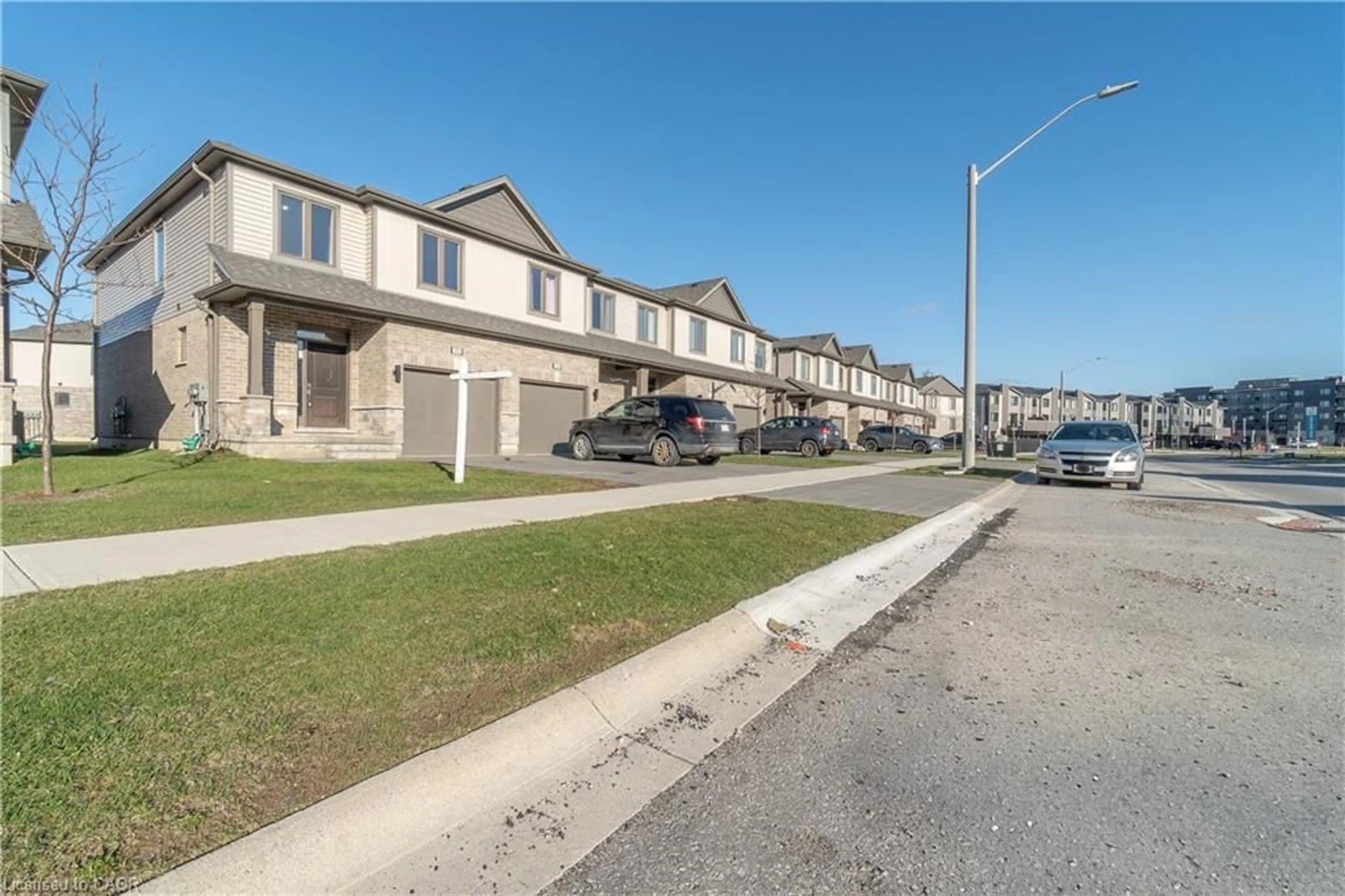 Unknown for 705 Chelton Rd, London Ontario N6M 0J1