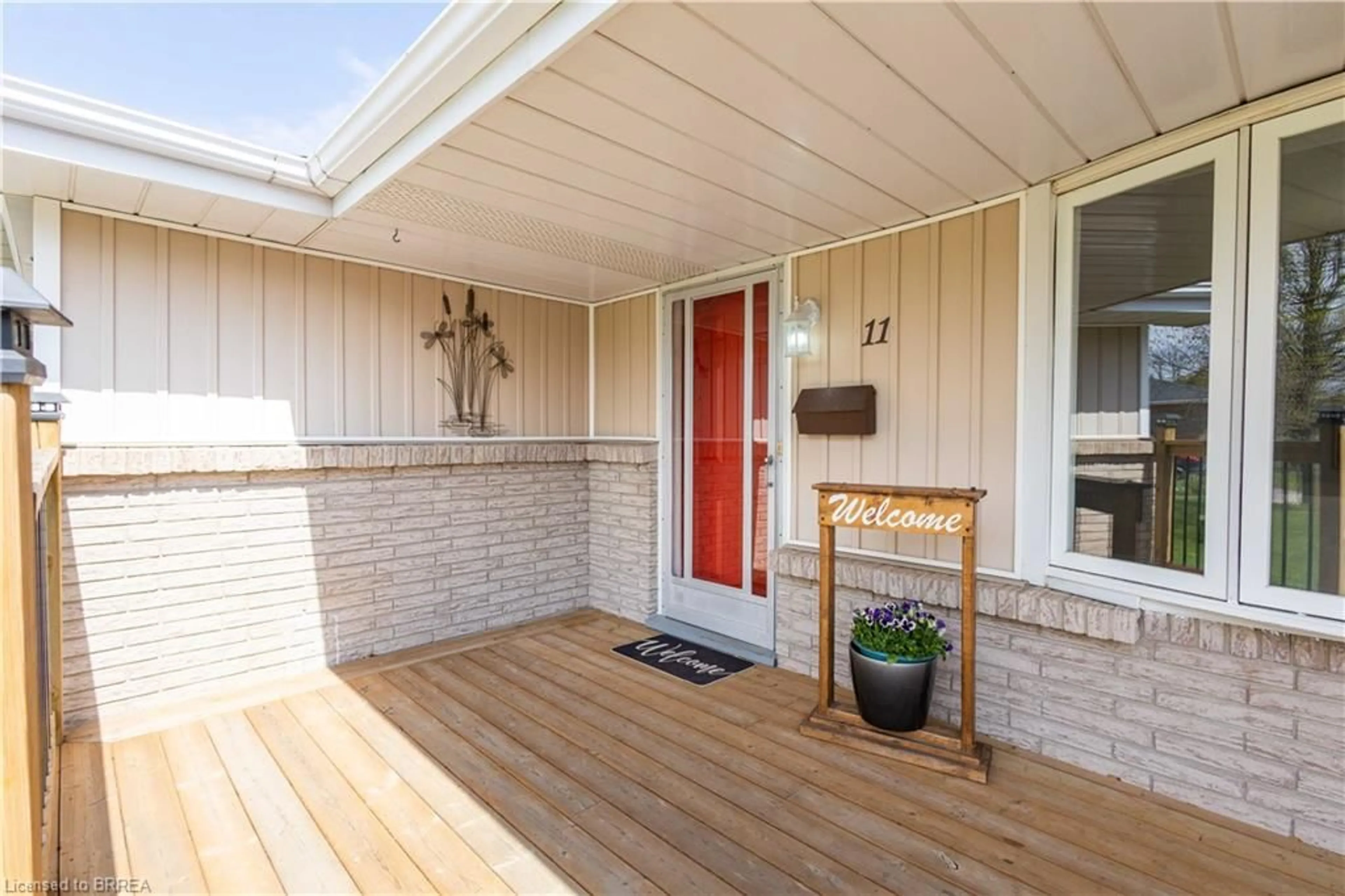 Unknown for 11 Montour Pl, Brantford Ontario N3R 5E4