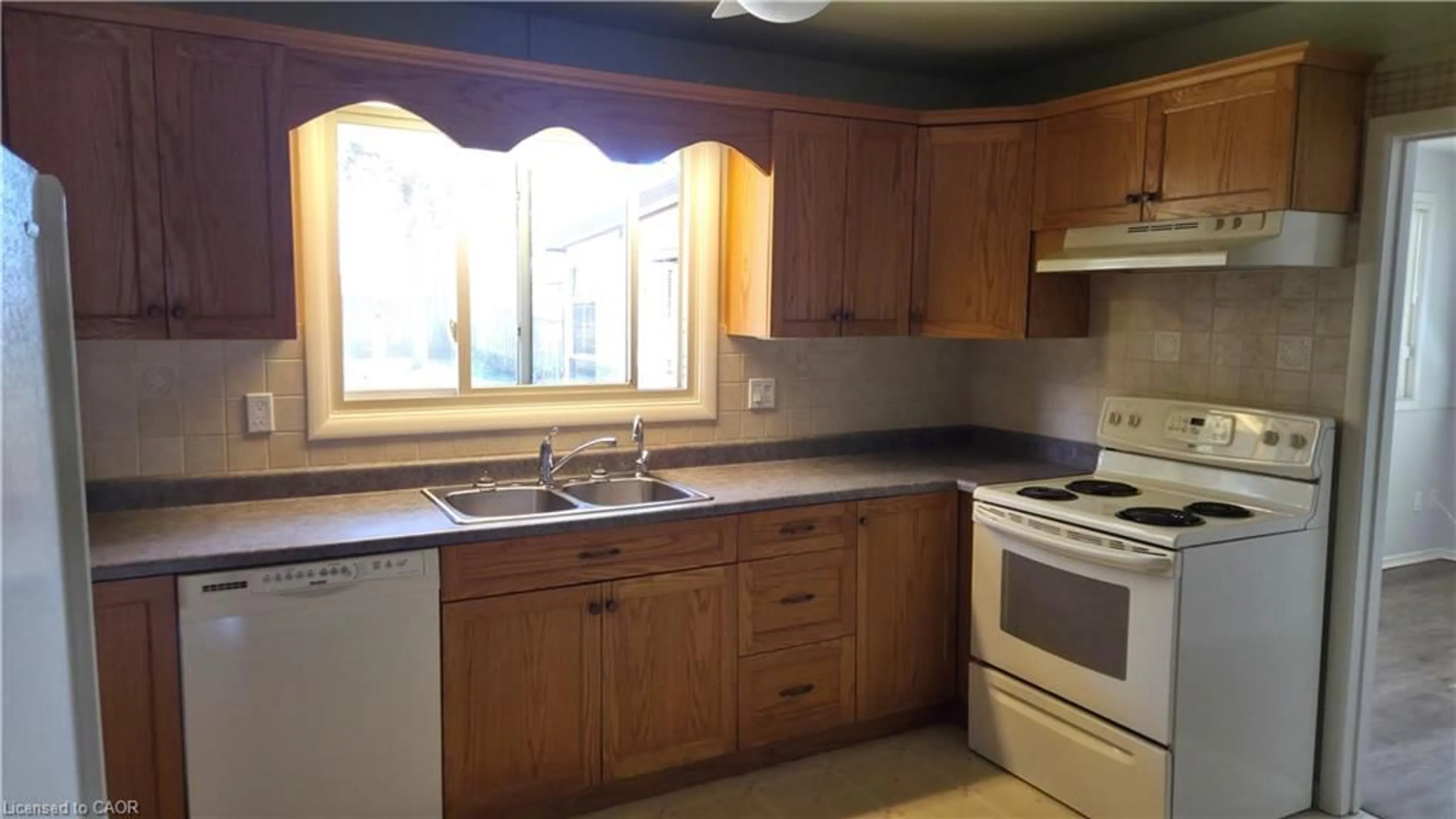 Standard kitchen, unknown for 35 Bradley Dr, Kitchener Ontario N2A 1K3