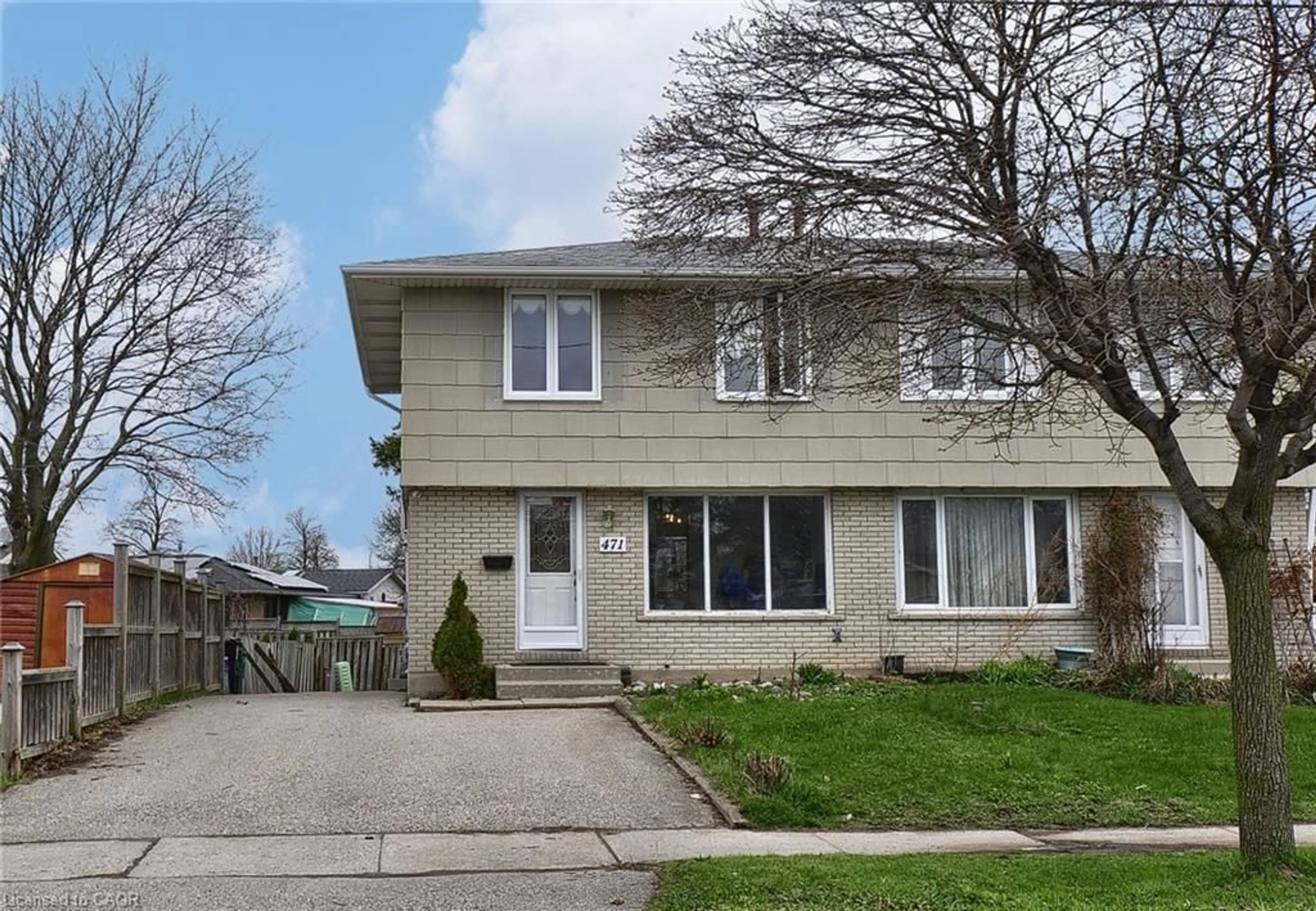 Home with vinyl exterior material, street for 471 Strasburg Rd, Kitchener Ontario N2E 1P1