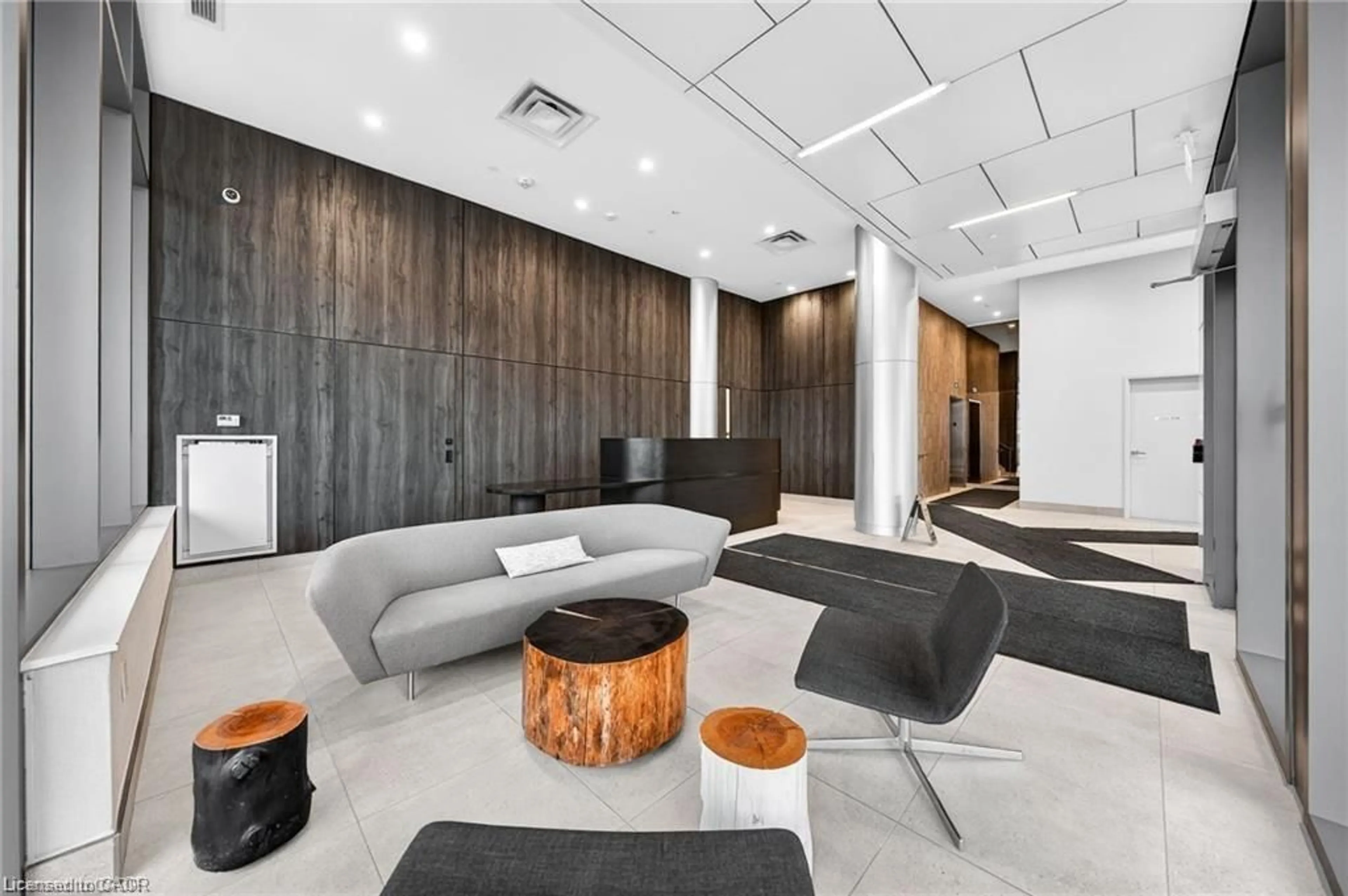 Lobby for 85 Duke St #507, Kitchener Ontario N2H 0B7