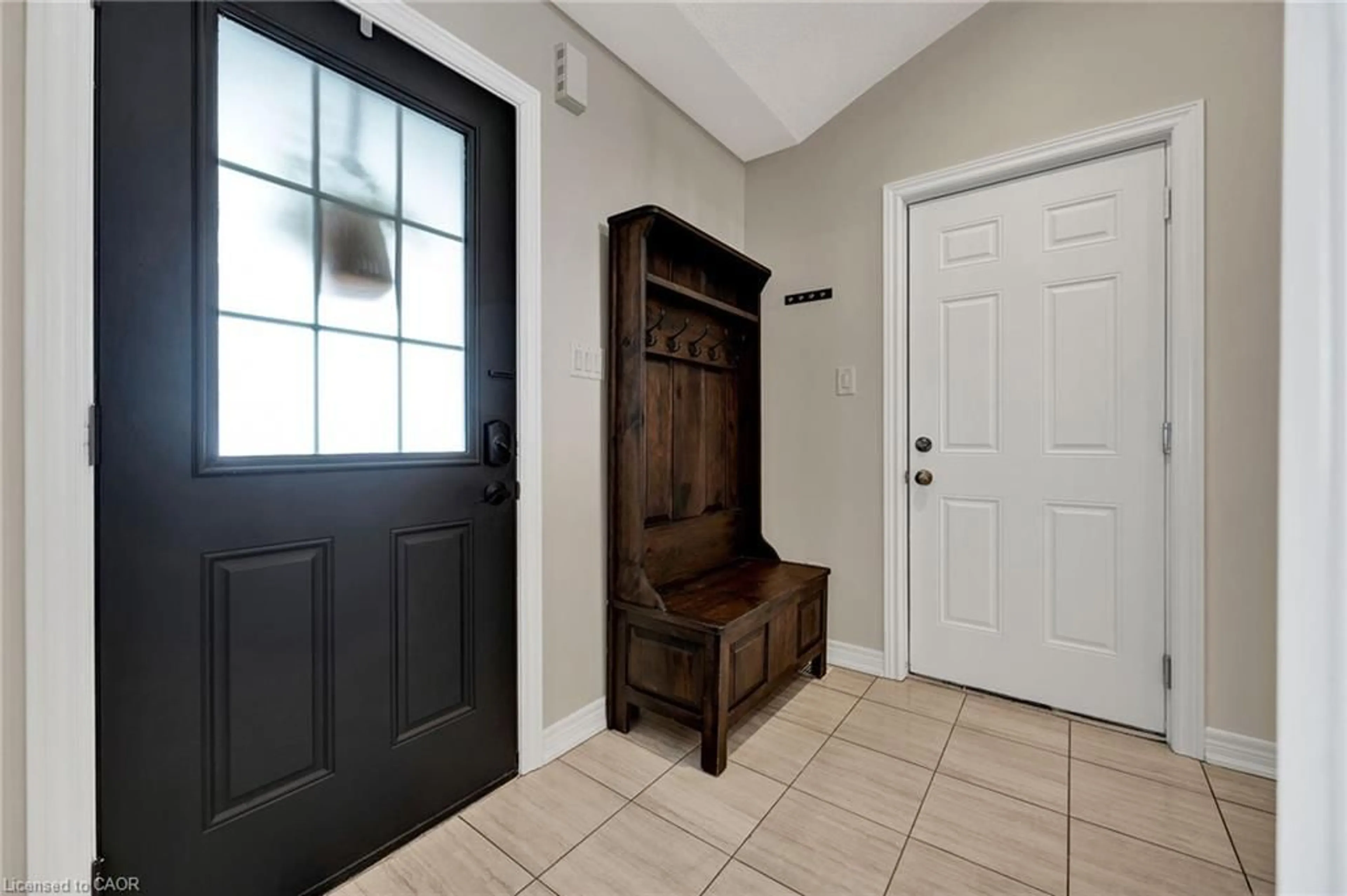 Indoor entryway for 335 Krotz St, Listowel Ontario N4W 0H8