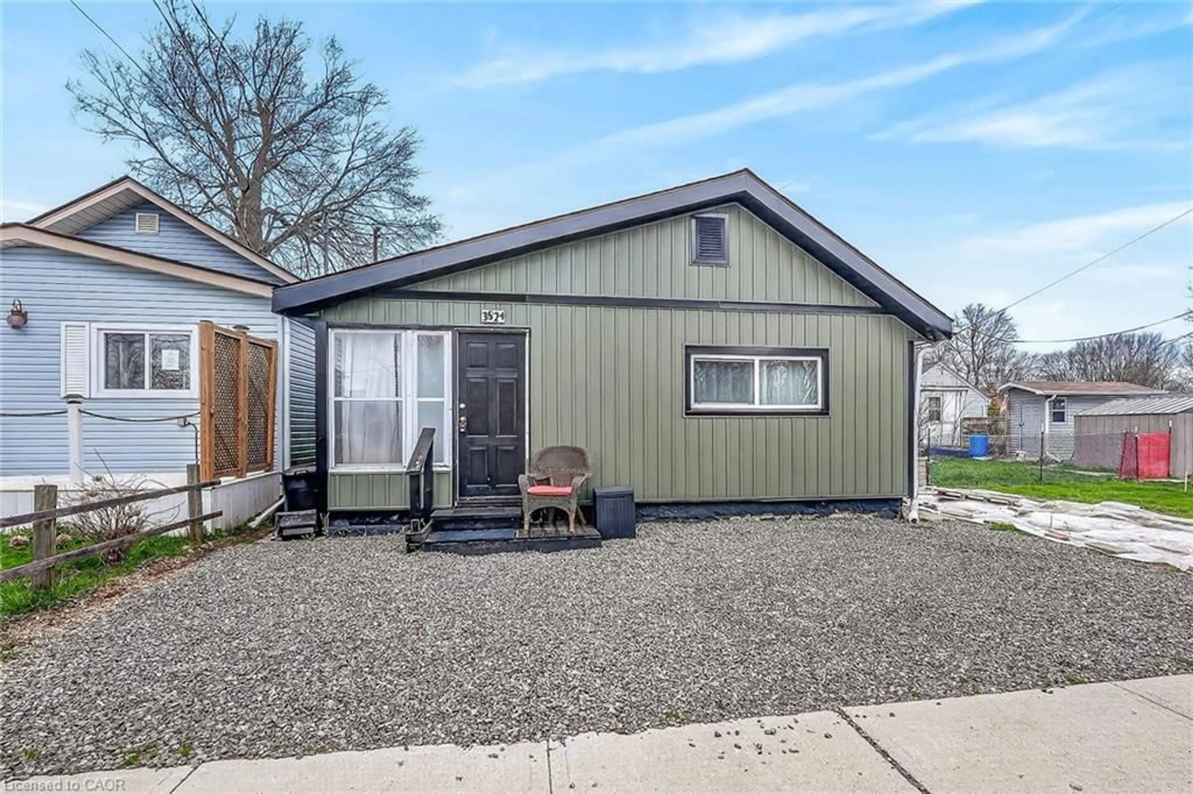 Home with vinyl exterior material, street for 3824 Roxborough Ave, Crystal Beach Ontario L0S 1B0