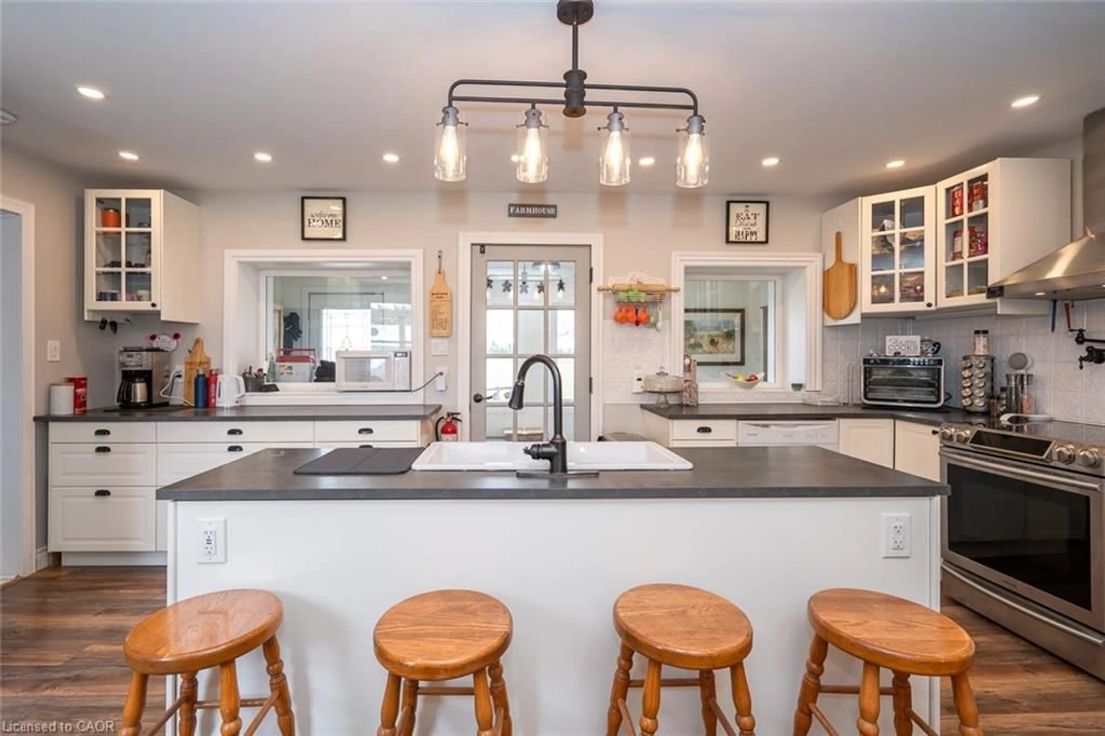 Open concept kitchen, ceramic/tile floor for 518079 County Rd 124, Melancthon Ontario L9V 1V8