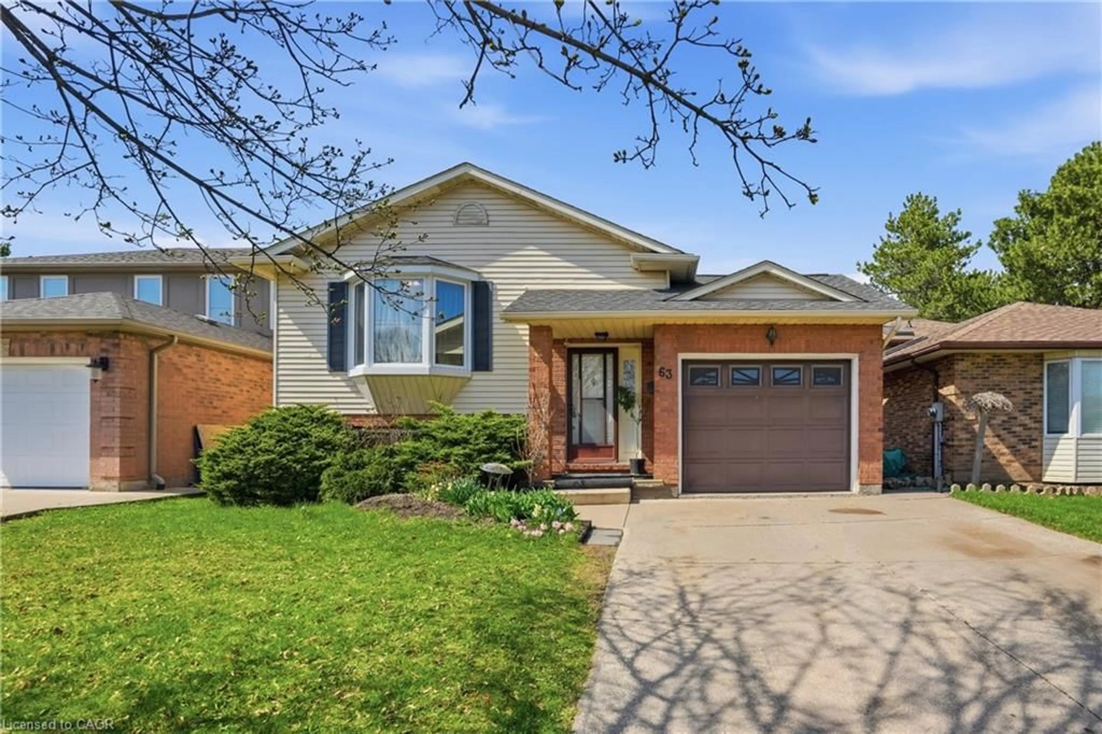 Home with brick exterior material, street for 63 Linwell Rd, St. Catharines Ontario L2N 1R6