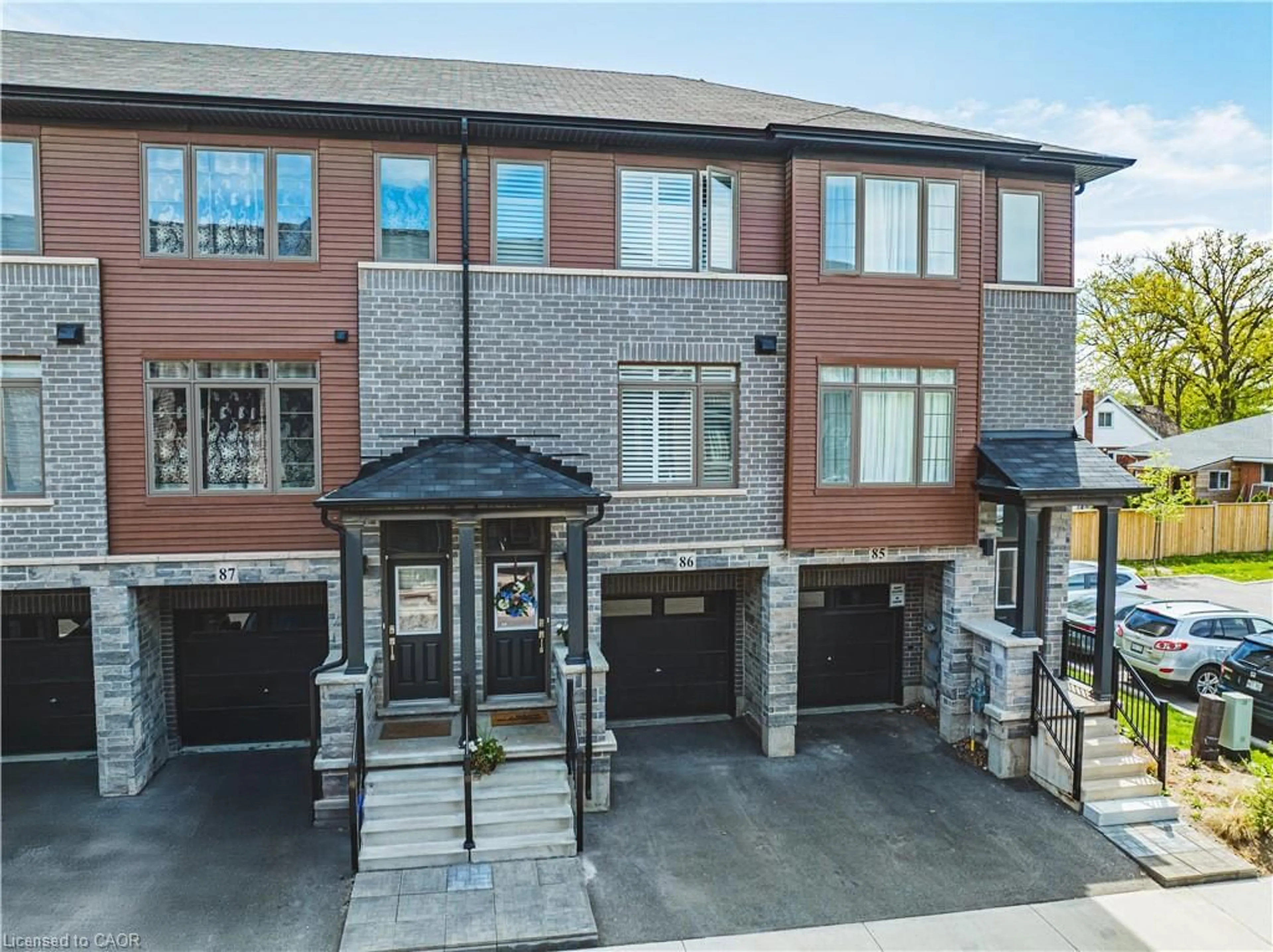A pic from outside/outdoor area/front of a property/back of a property/a pic from drone, street for 575 Woodward Ave #86, Hamilton Ontario L8H 0B3