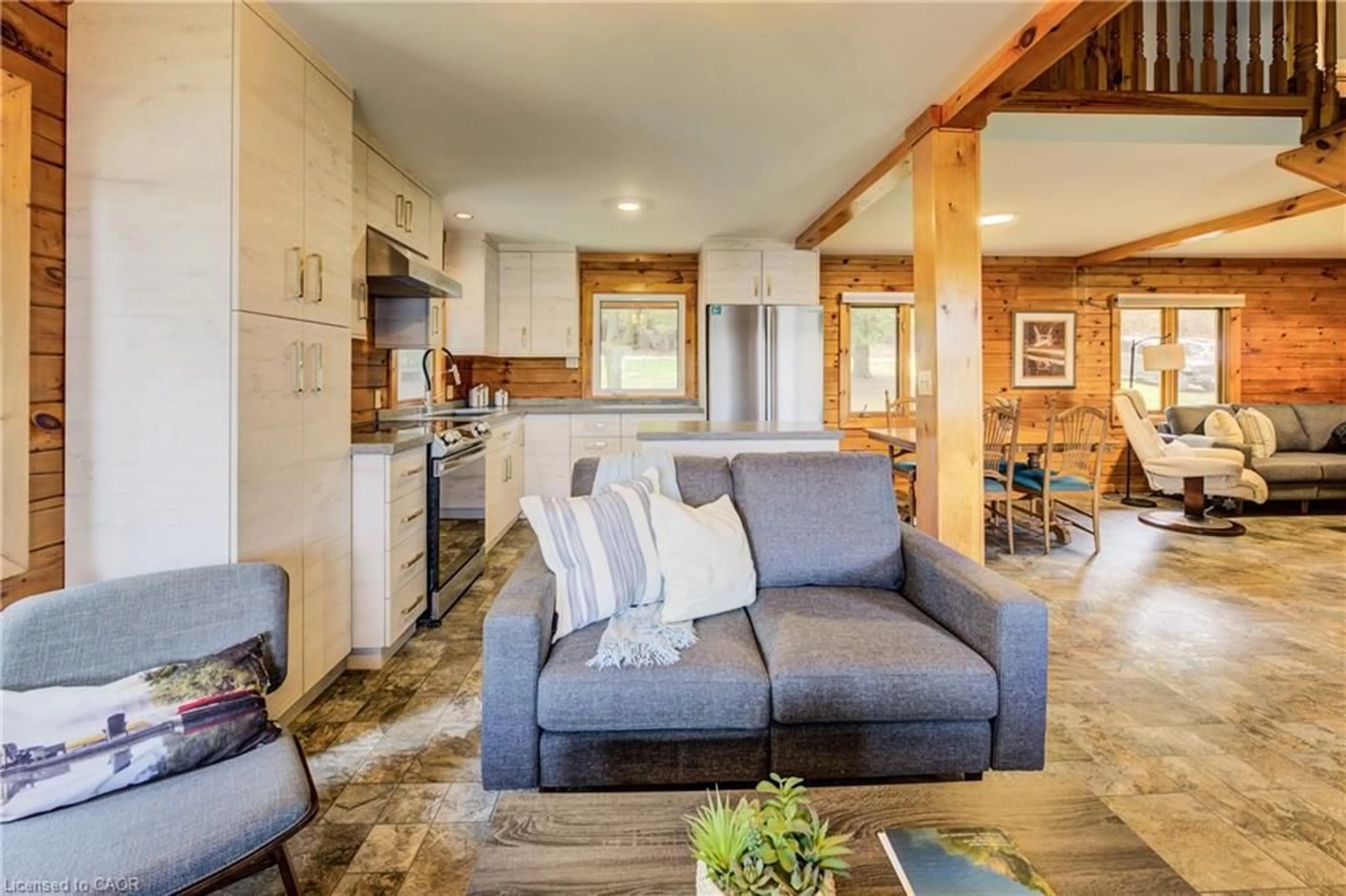 Open concept kitchen, unknown for 462 Road 4, Conestogo Lake Ontario N0B 2S0