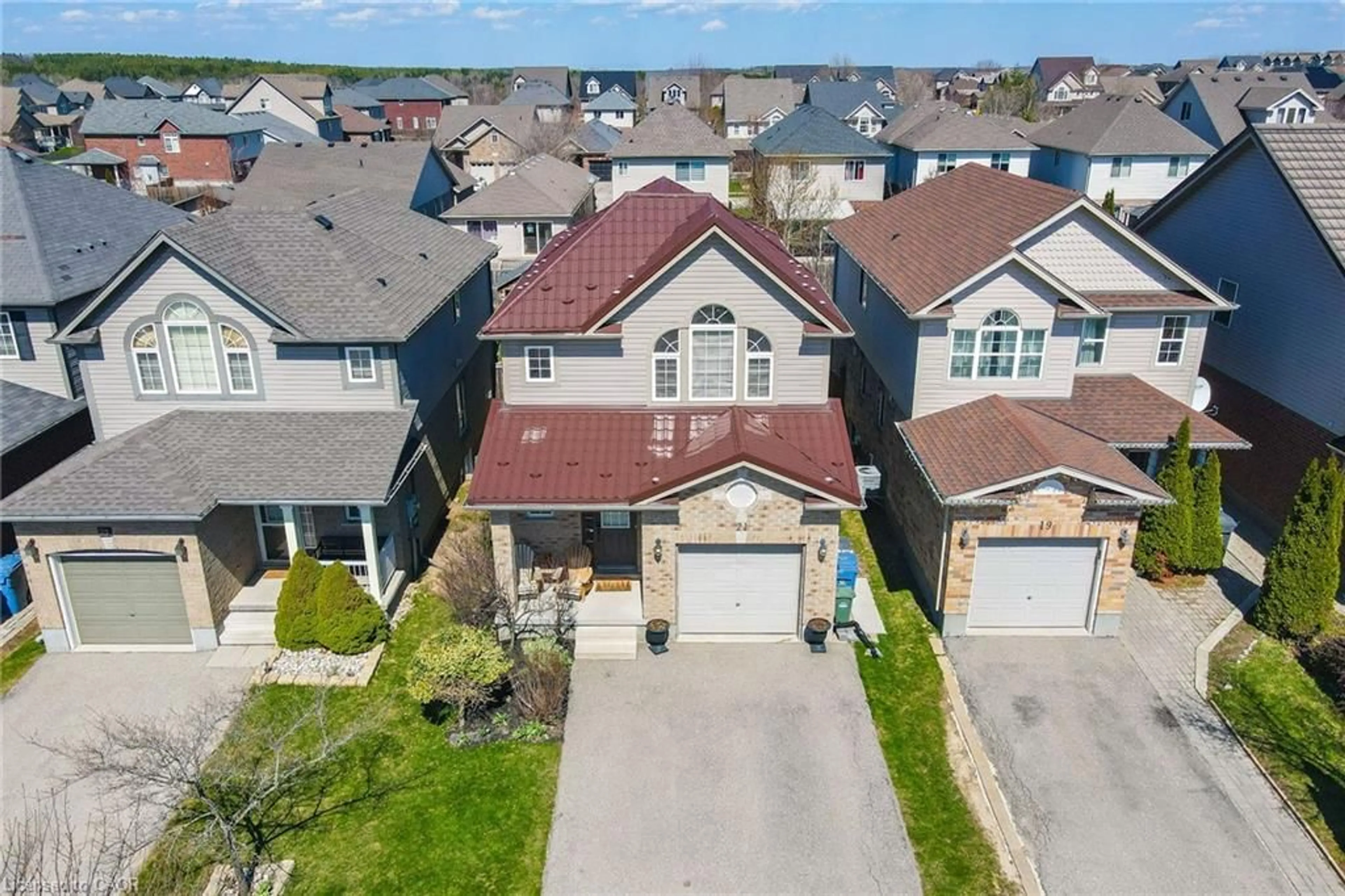 A pic from outside/outdoor area/front of a property/back of a property/a pic from drone, street for 21 Mullin Dr, Guelph Ontario N1E 0E1