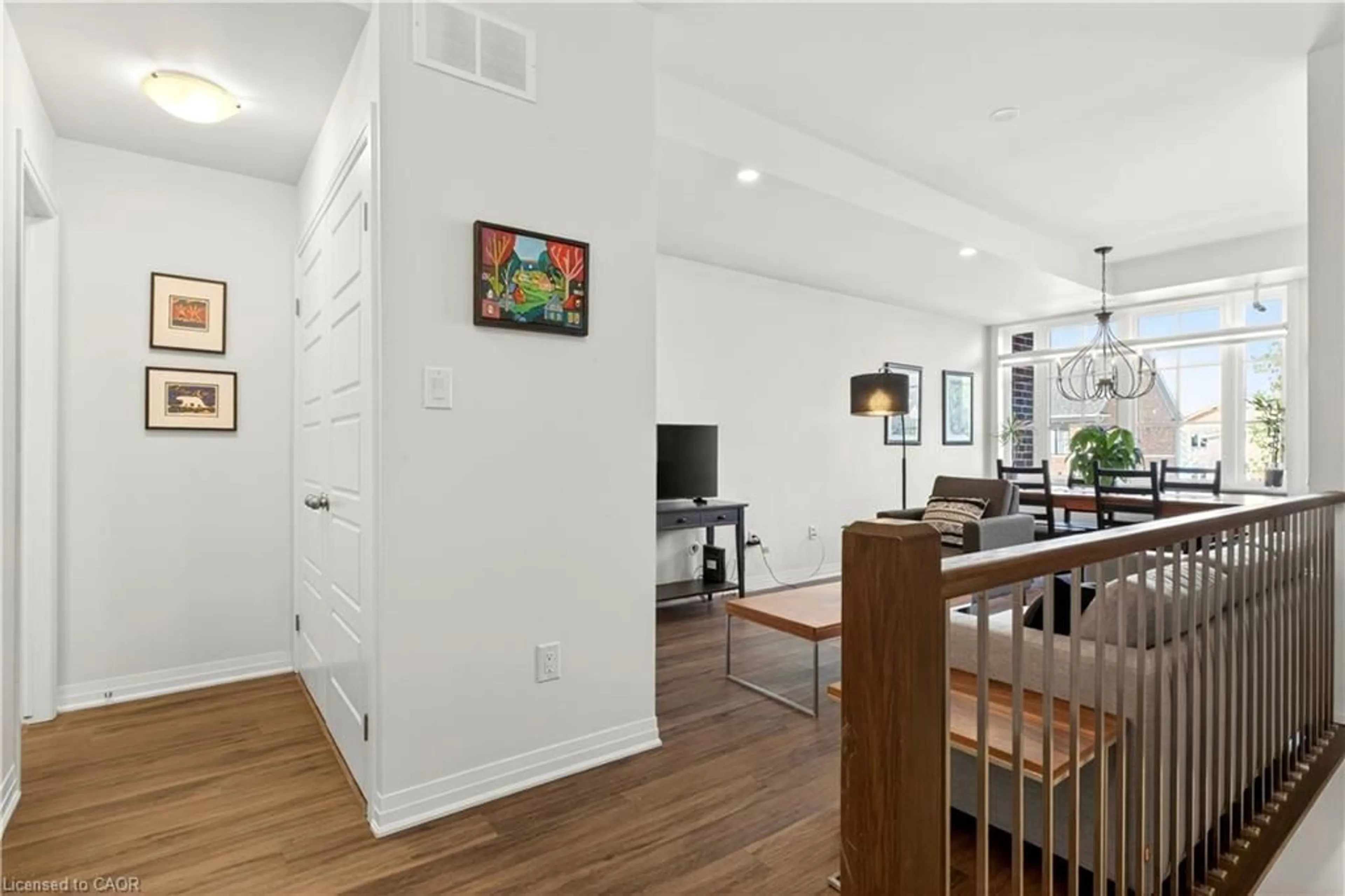 Indoor entryway for 12 Blanshard St #305, Hamilton Ontario L8P 0C7