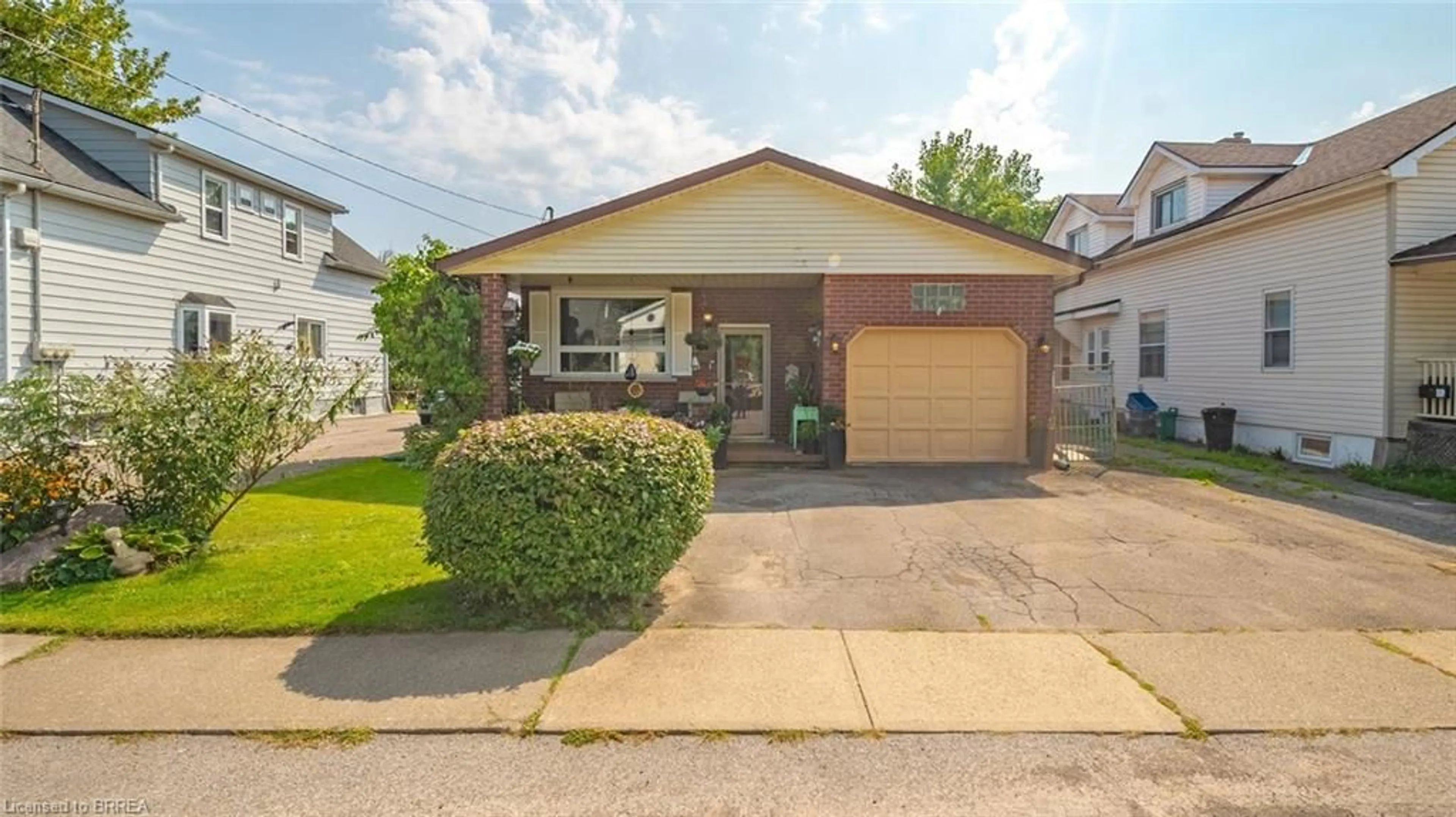 Home with brick exterior material, street for 6442 Taylor St, Niagara Falls Ontario L2G 2G1