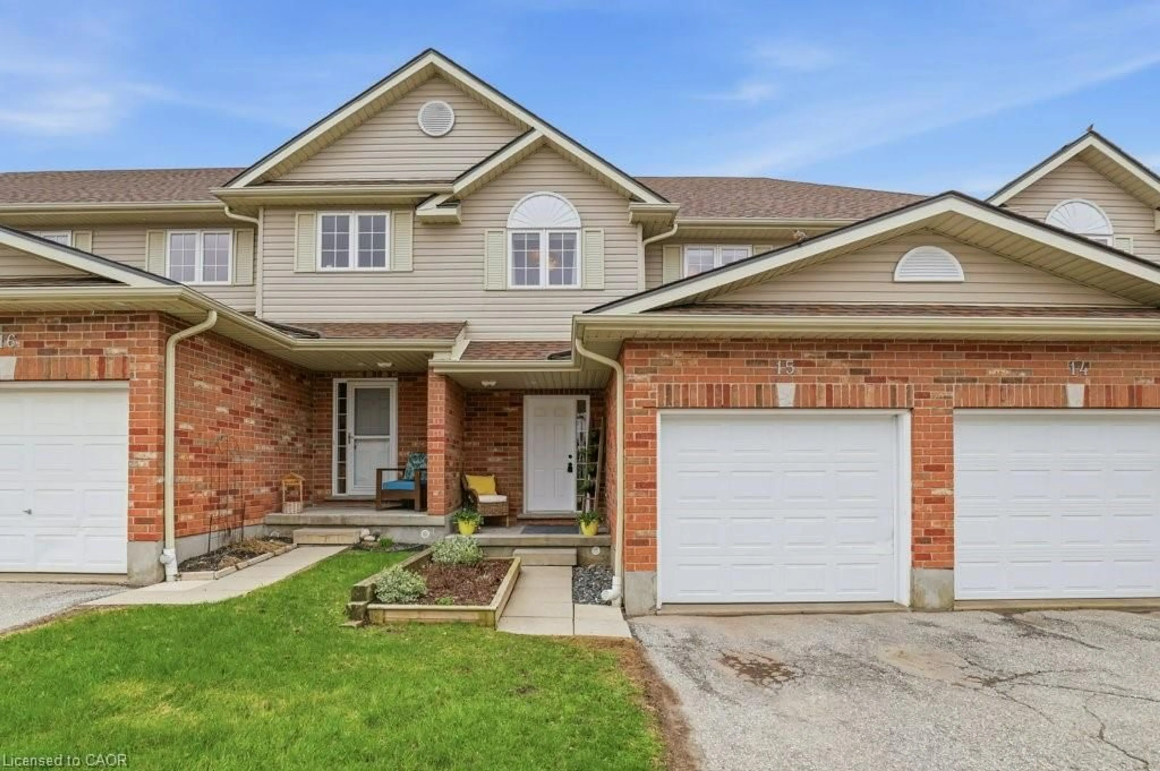 Home with brick exterior material, street for 42 Fallowfield Dr #15, Kitchener Ontario N2C 0A8