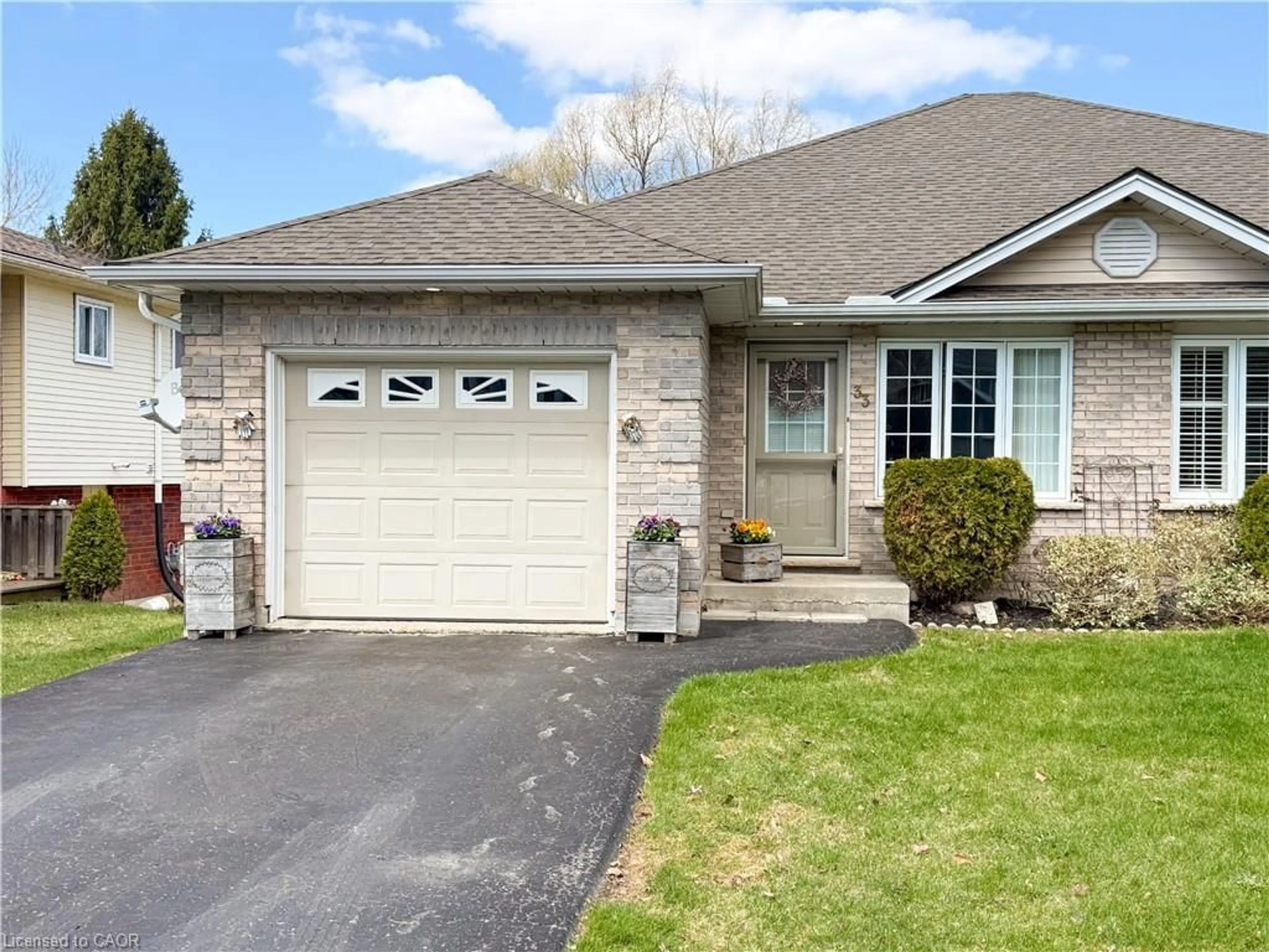 Home with brick exterior material, street for 33A Lingwood Dr, Waterford Ontario N0E 1Y0