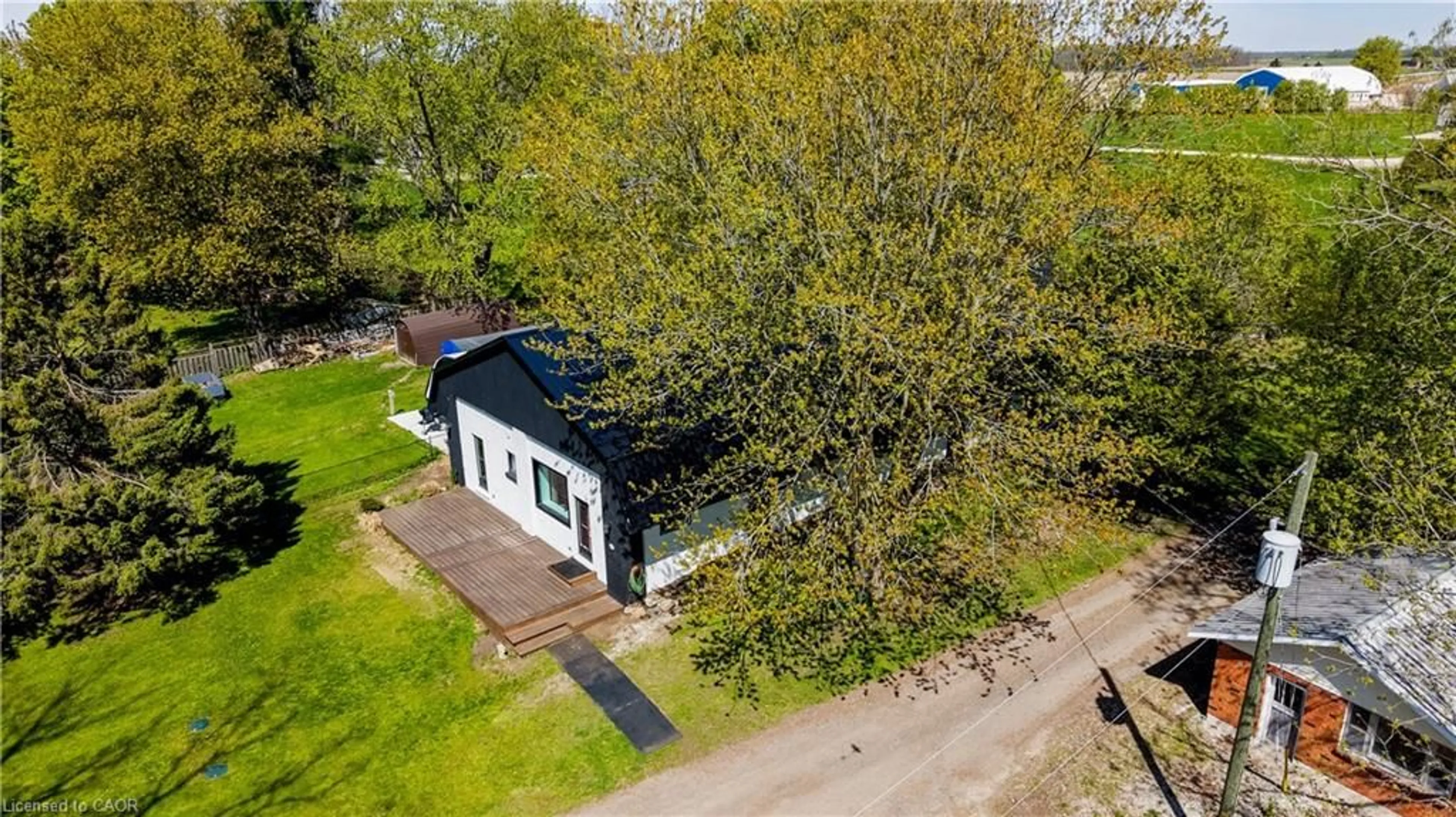 A pic from outside/outdoor area/front of a property/back of a property/a pic from drone, unknown for 430 Main St, Springford Ontario N0J 1R0