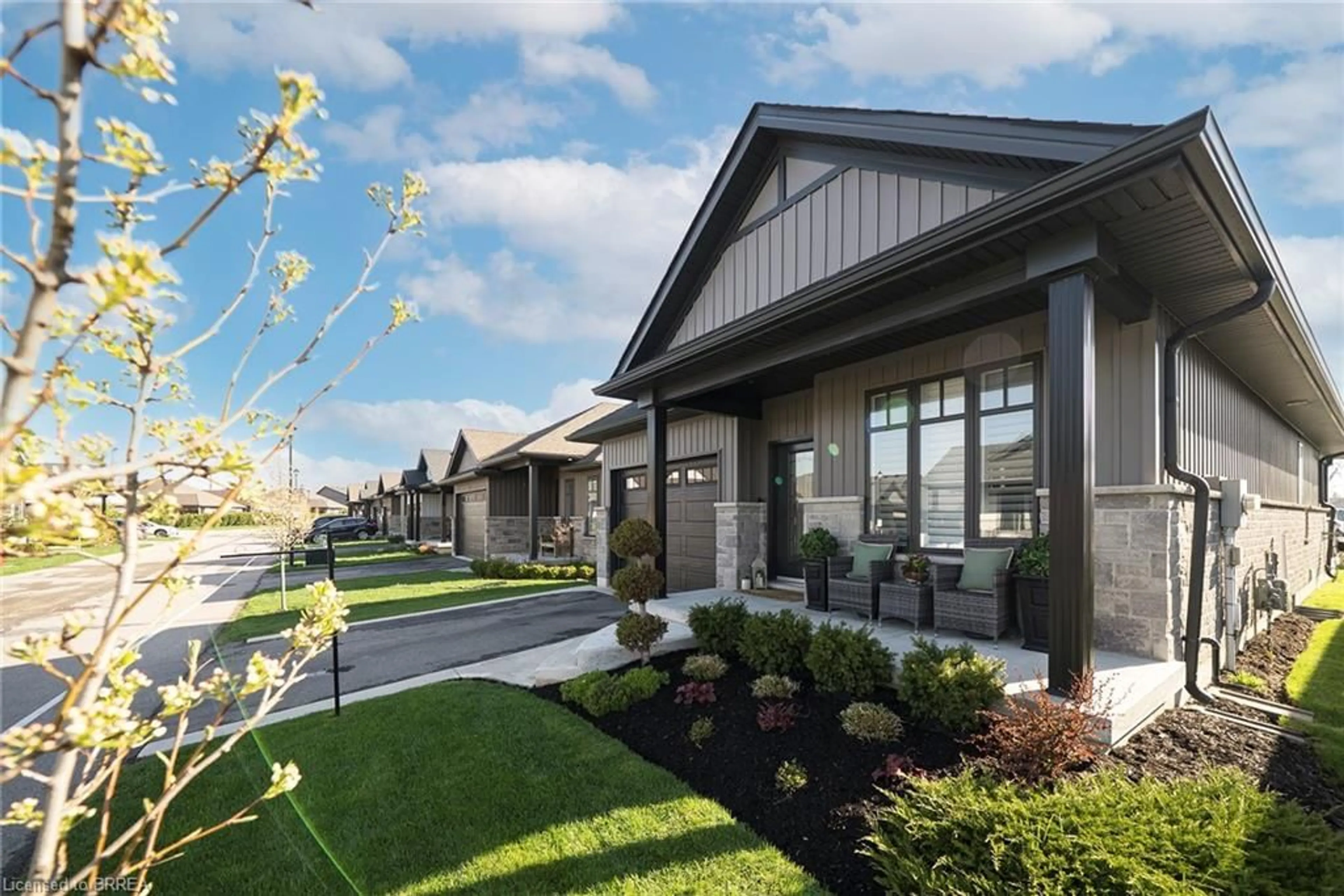 Home with vinyl exterior material, street for 24 Craddock Blvd #8, Jarvis Ontario N0A 1J0