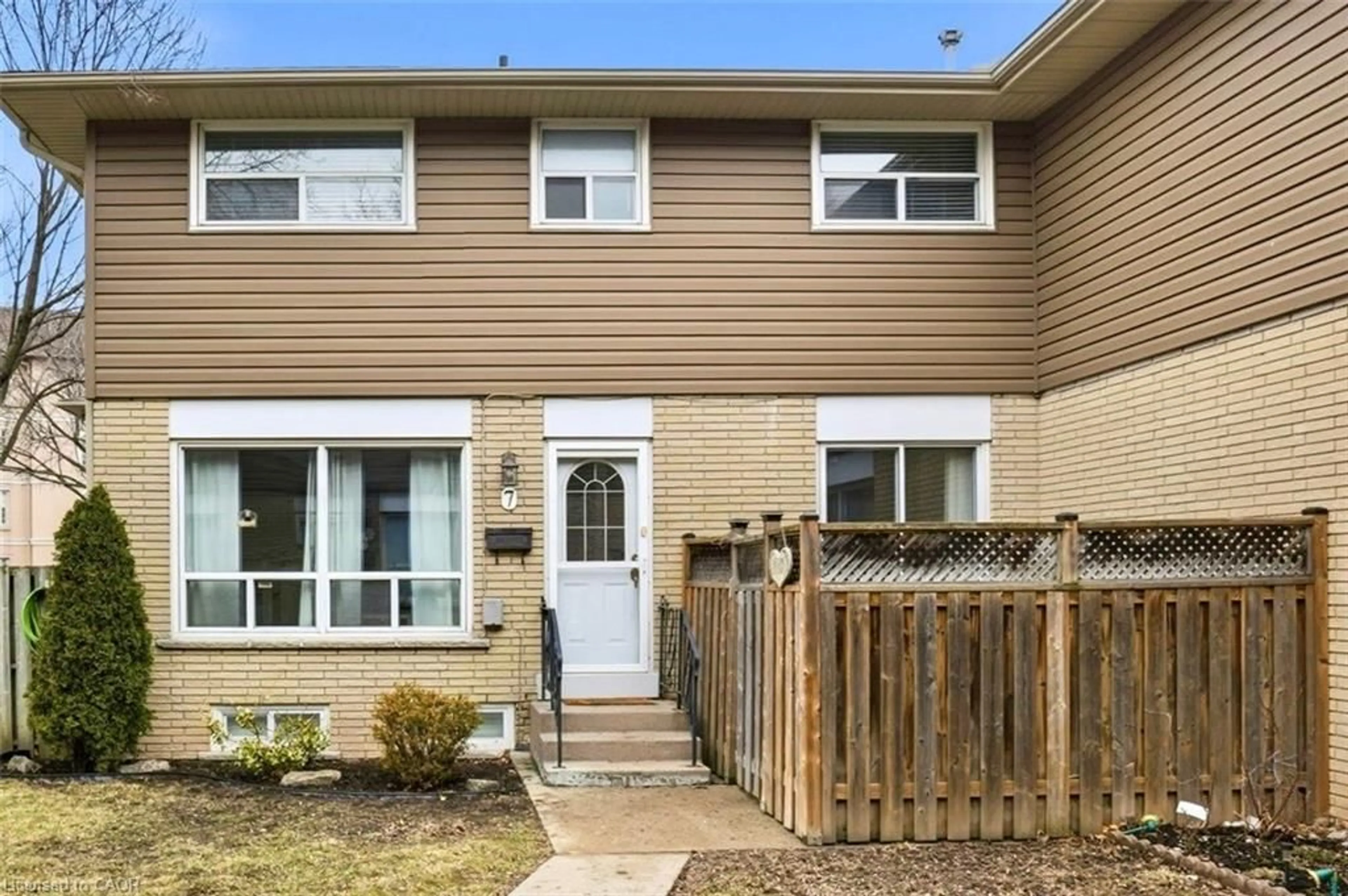 Unknown for 914 Mohawk Rd #7, Hamilton Ontario L8T 2R8