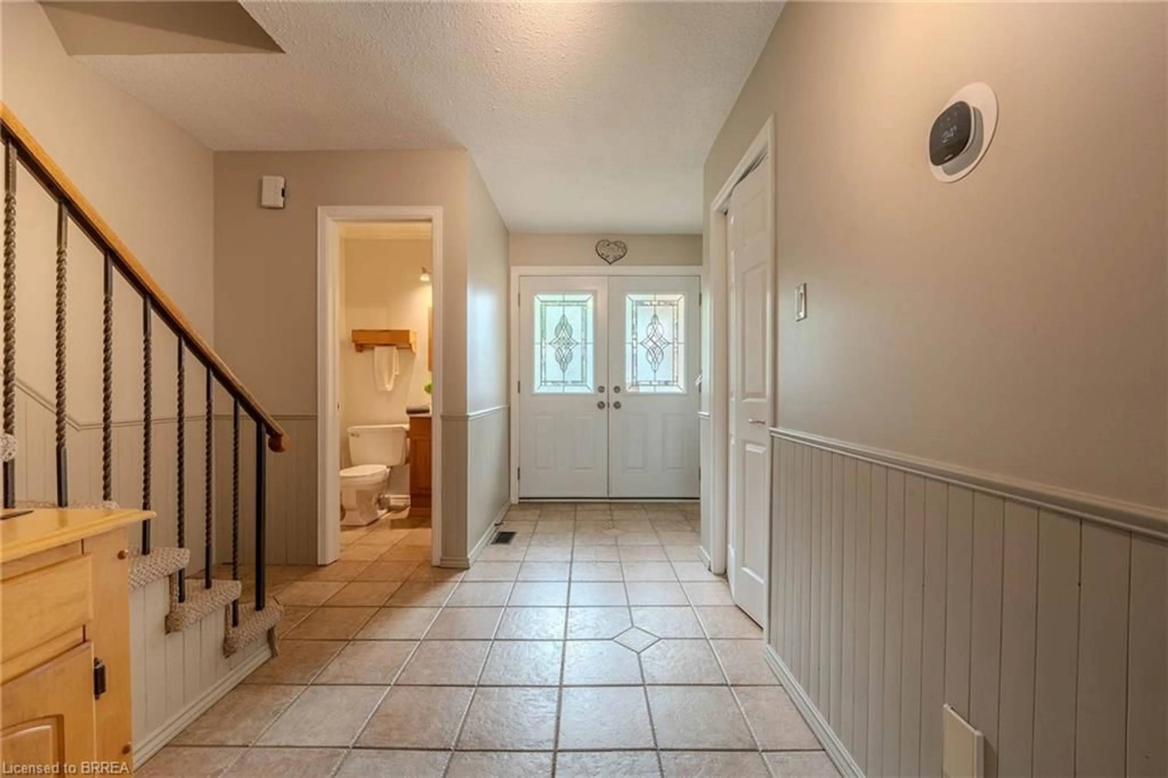 Indoor entryway for 7163 Fayette Cir, Mississauga Ontario L5N 1Y5