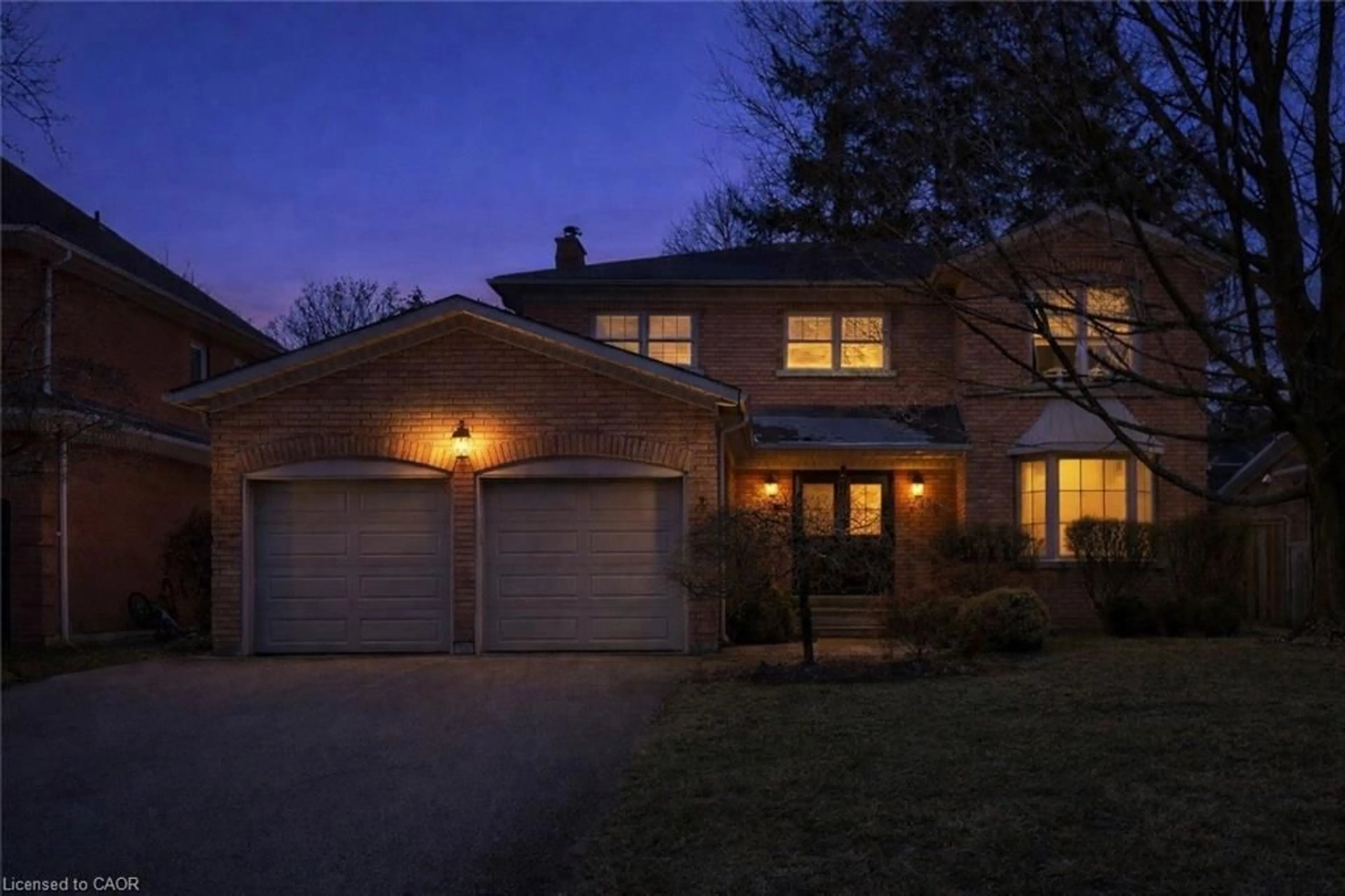 Home with brick exterior material, street for 1962 Calgary Crt, Mississauga Ontario L5H 4J1