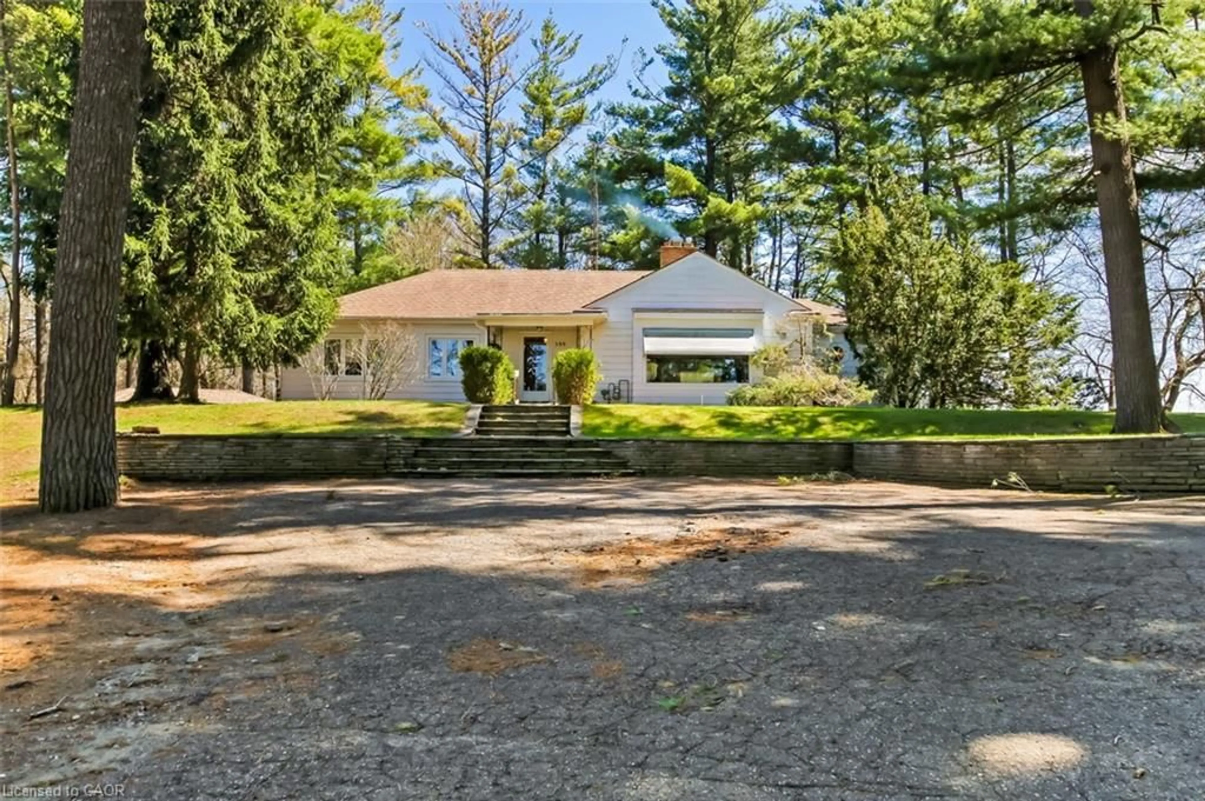 Unknown for 599 Gage St, Delhi Ontario N4B 2G4