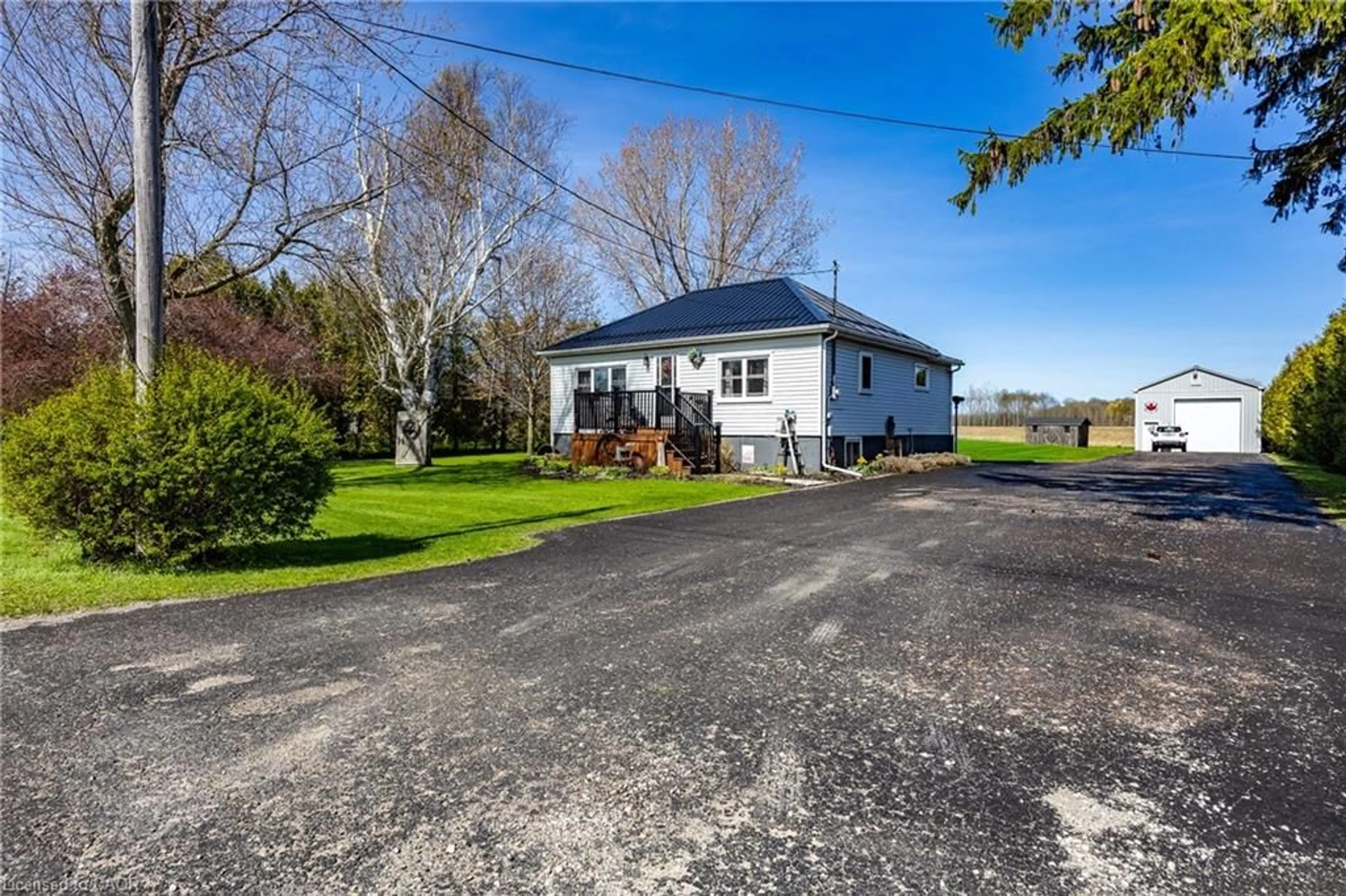 A pic from outside/outdoor area/front of a property/back of a property/a pic from drone, unknown for 282 Townline St, St. Williams Ontario N0E 1P0