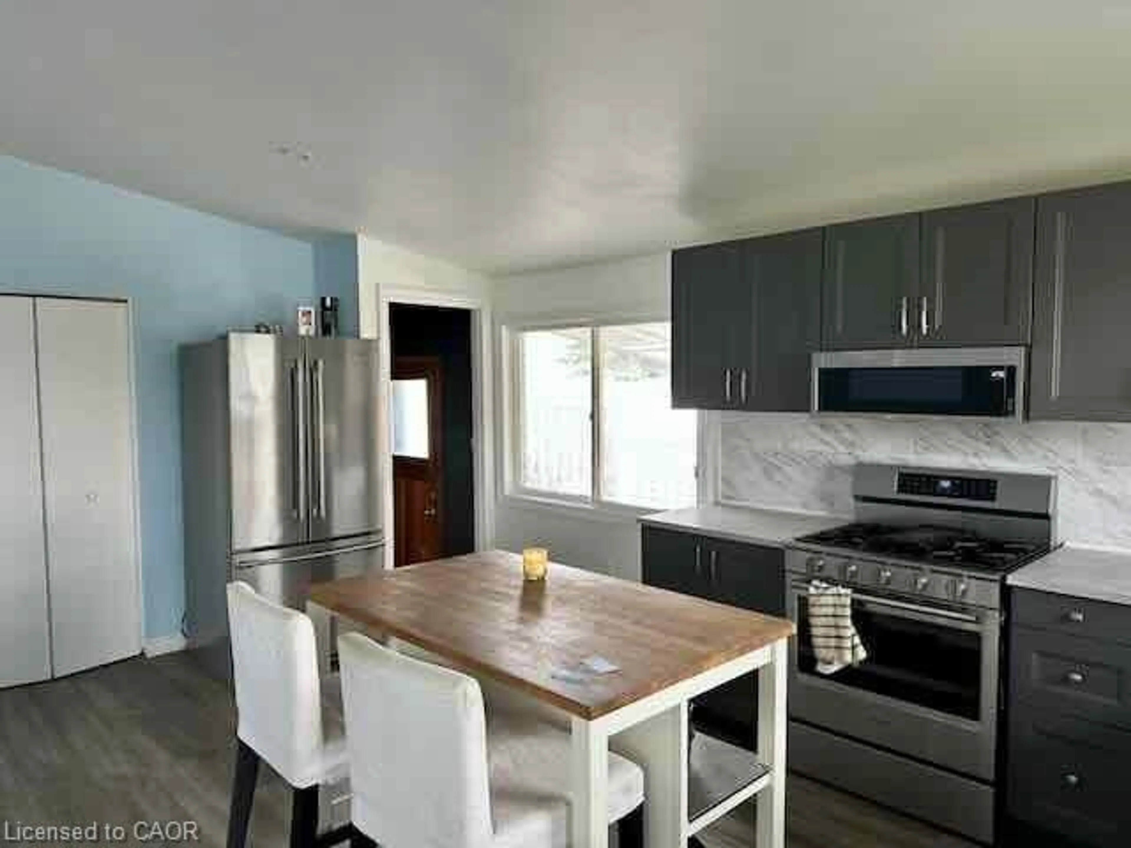 Open concept kitchen, unknown for 126 Lilacside Dr, Hamilton Ontario L8V 2L7