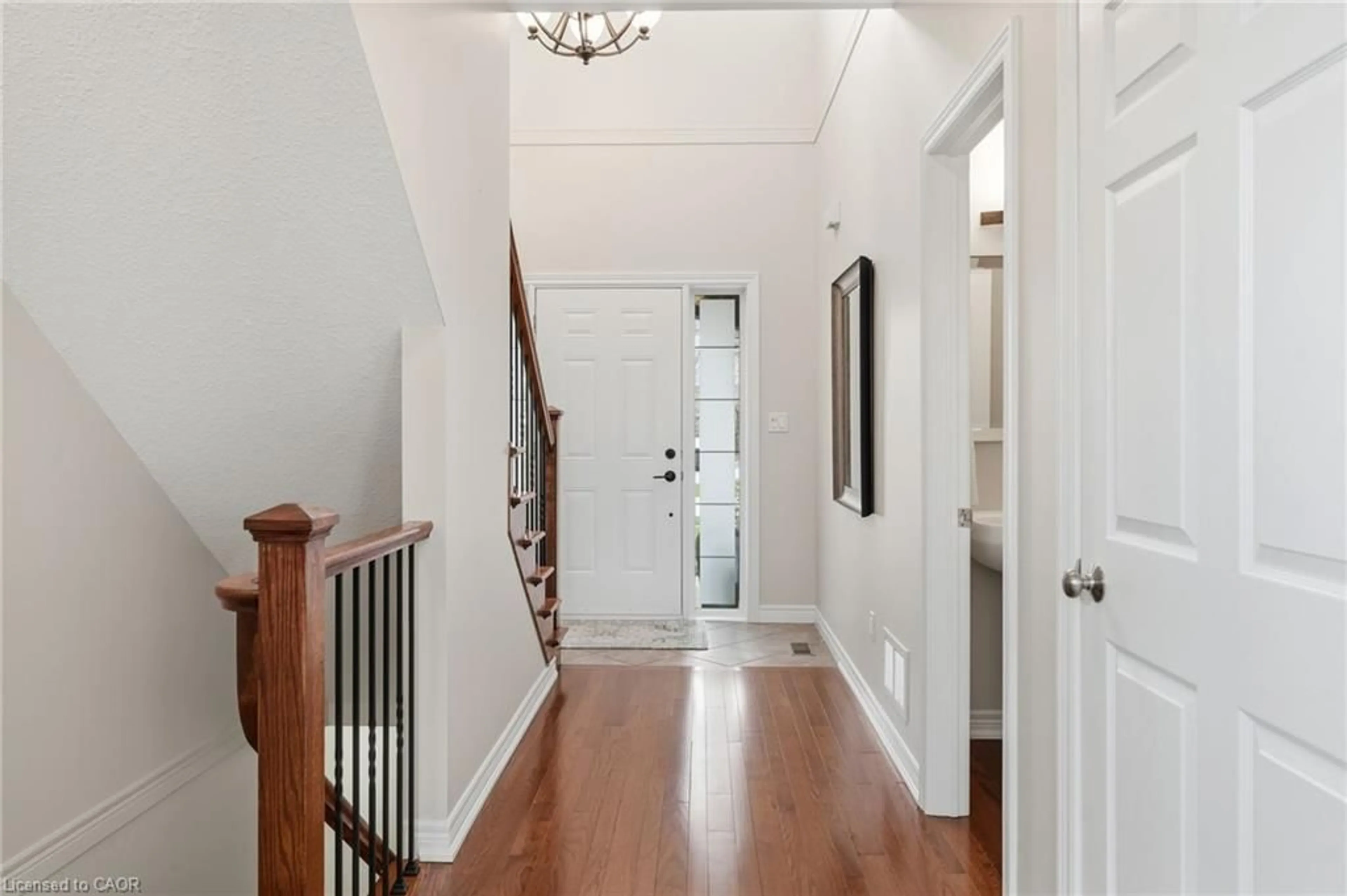 Indoor entryway for 253 Millview Crt, Rockwood Ontario N0B 2K0