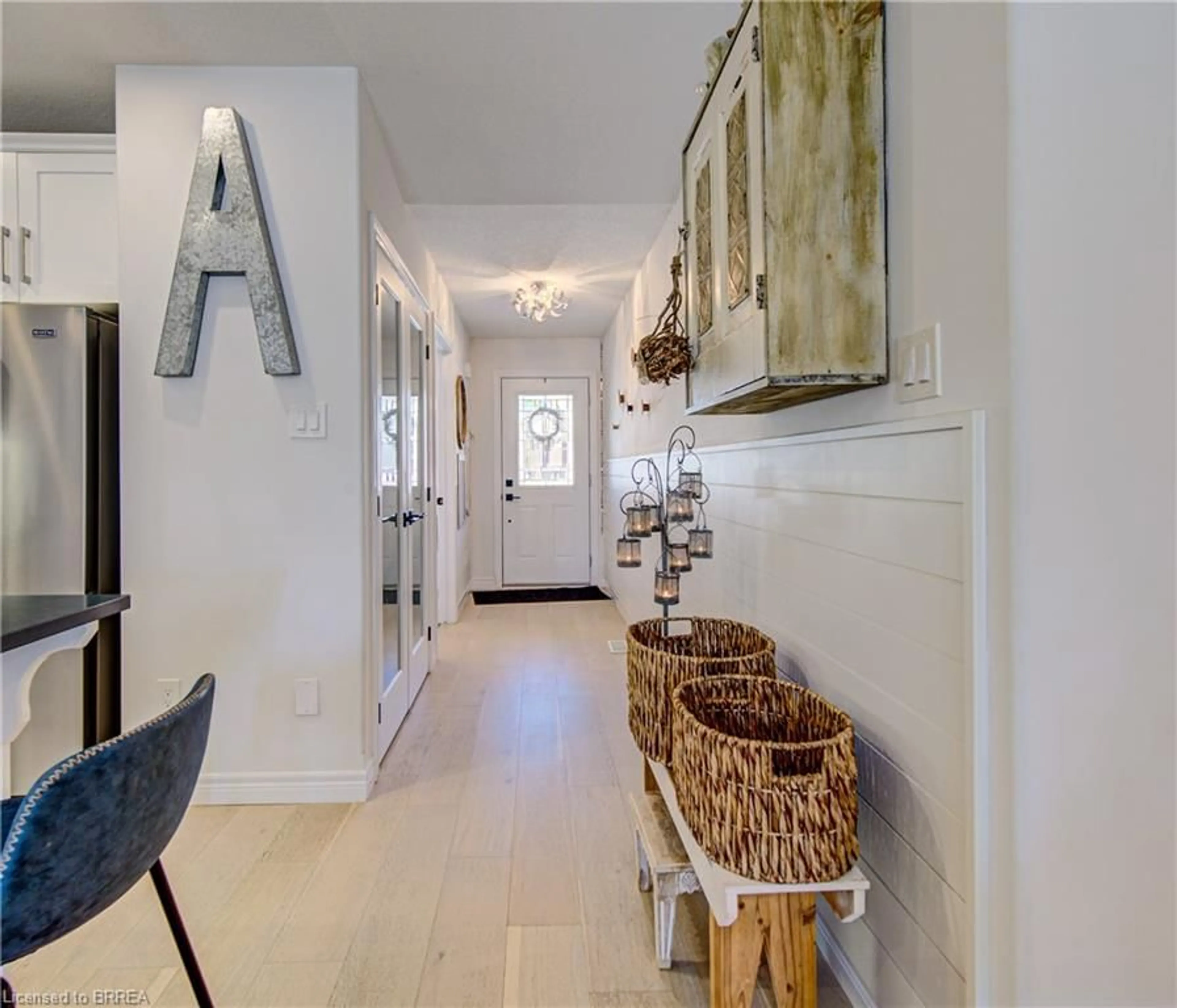 Indoor entryway for 29 Schuyler St #52, Paris Ontario N3L 0J2