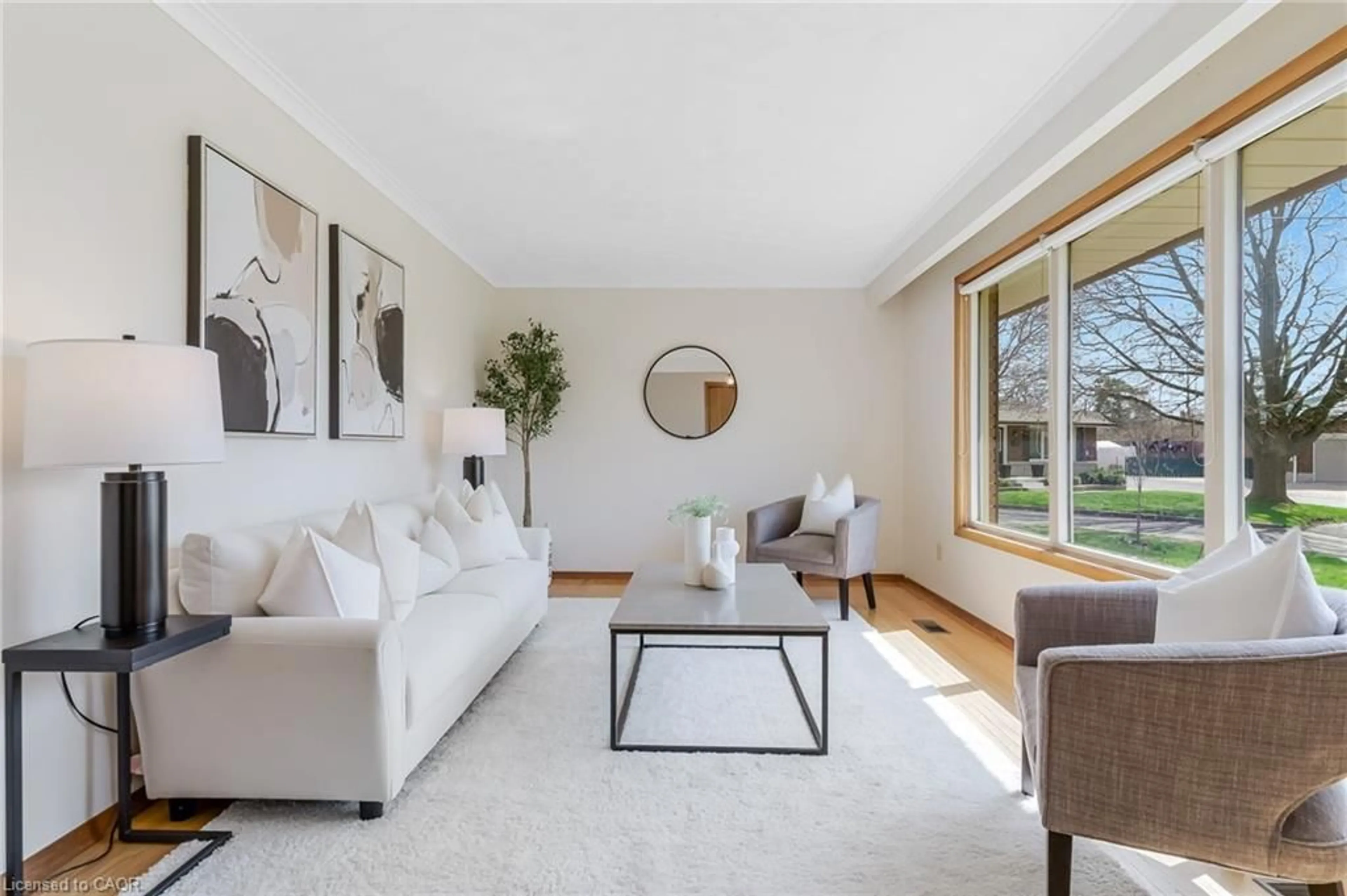 Living room with furniture, unknown for 10 Westoby Pl, Guelph Ontario N1E 2B3