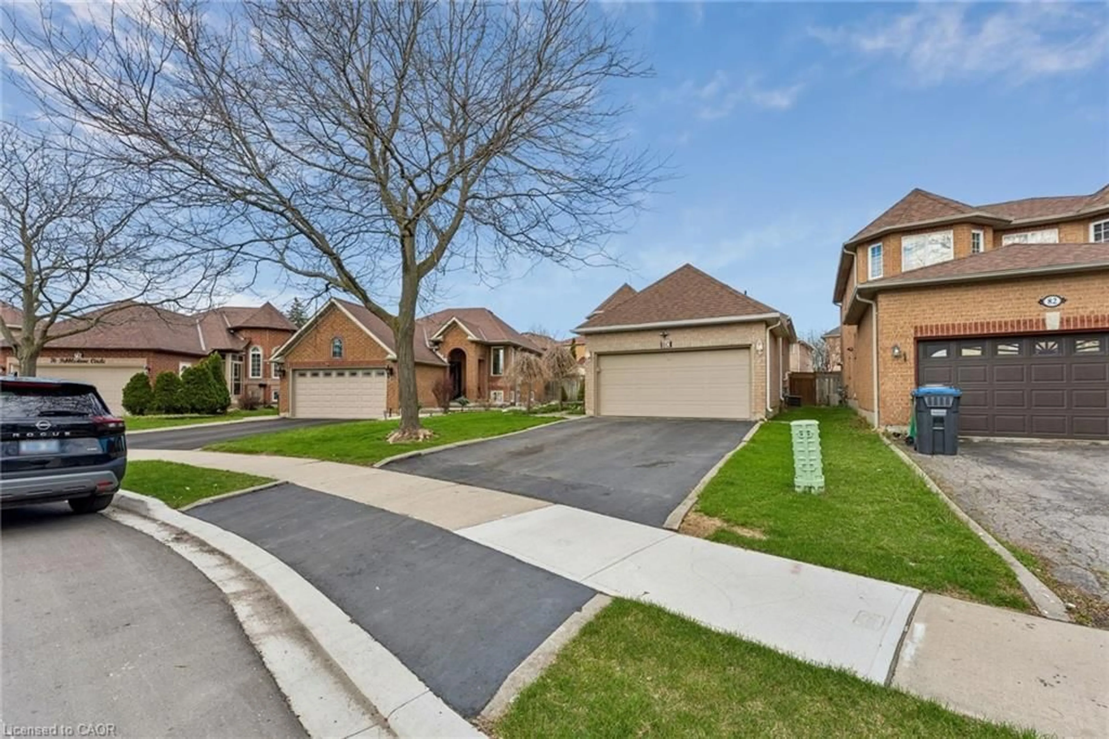 A pic from outside/outdoor area/front of a property/back of a property/a pic from drone, street for 80 Pebblestone Cir, Brampton Ontario L6X 4M8