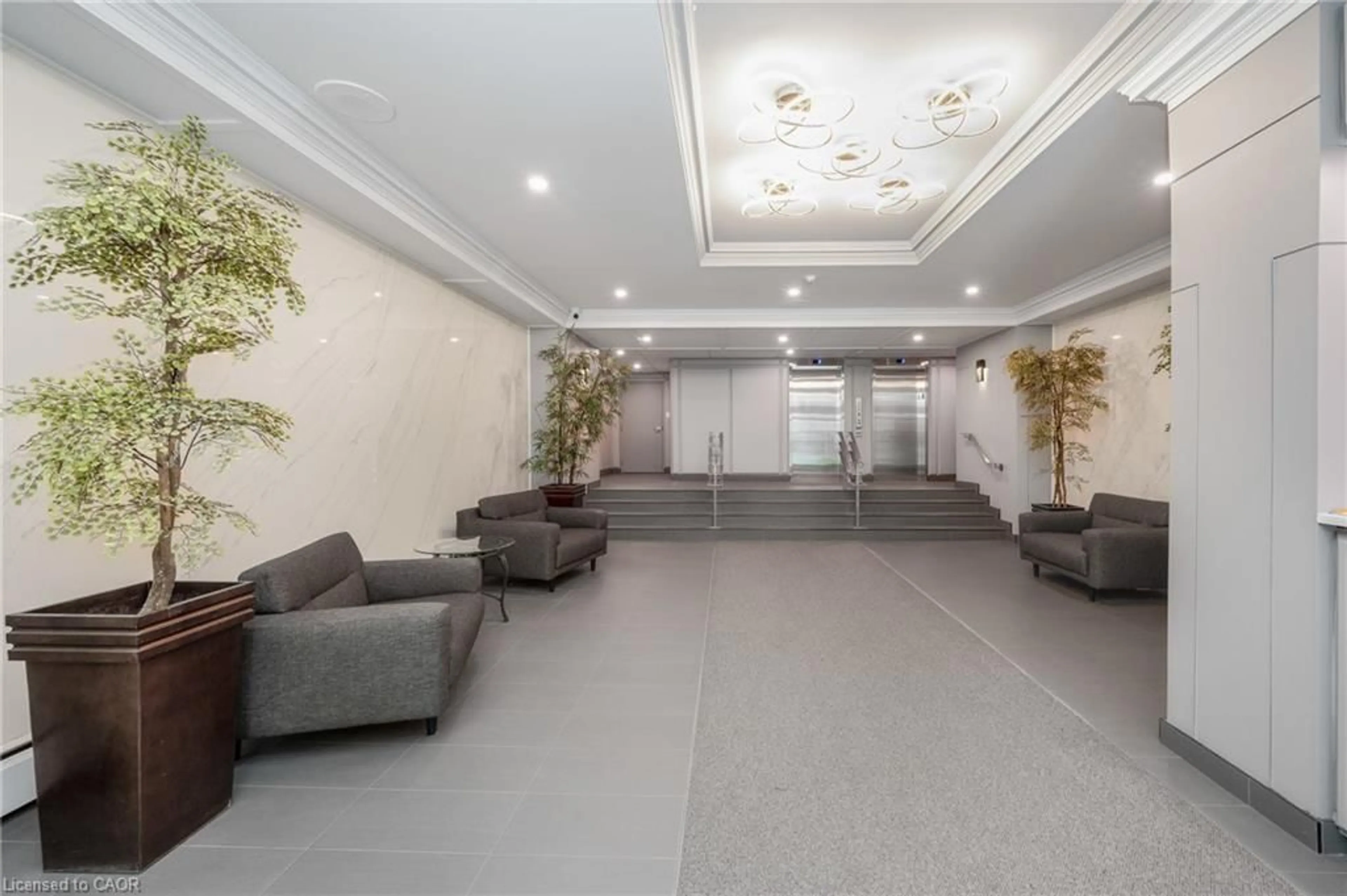 Lobby for 975 Warwick Crt #1501, Burlington Ontario L7T 3Z7