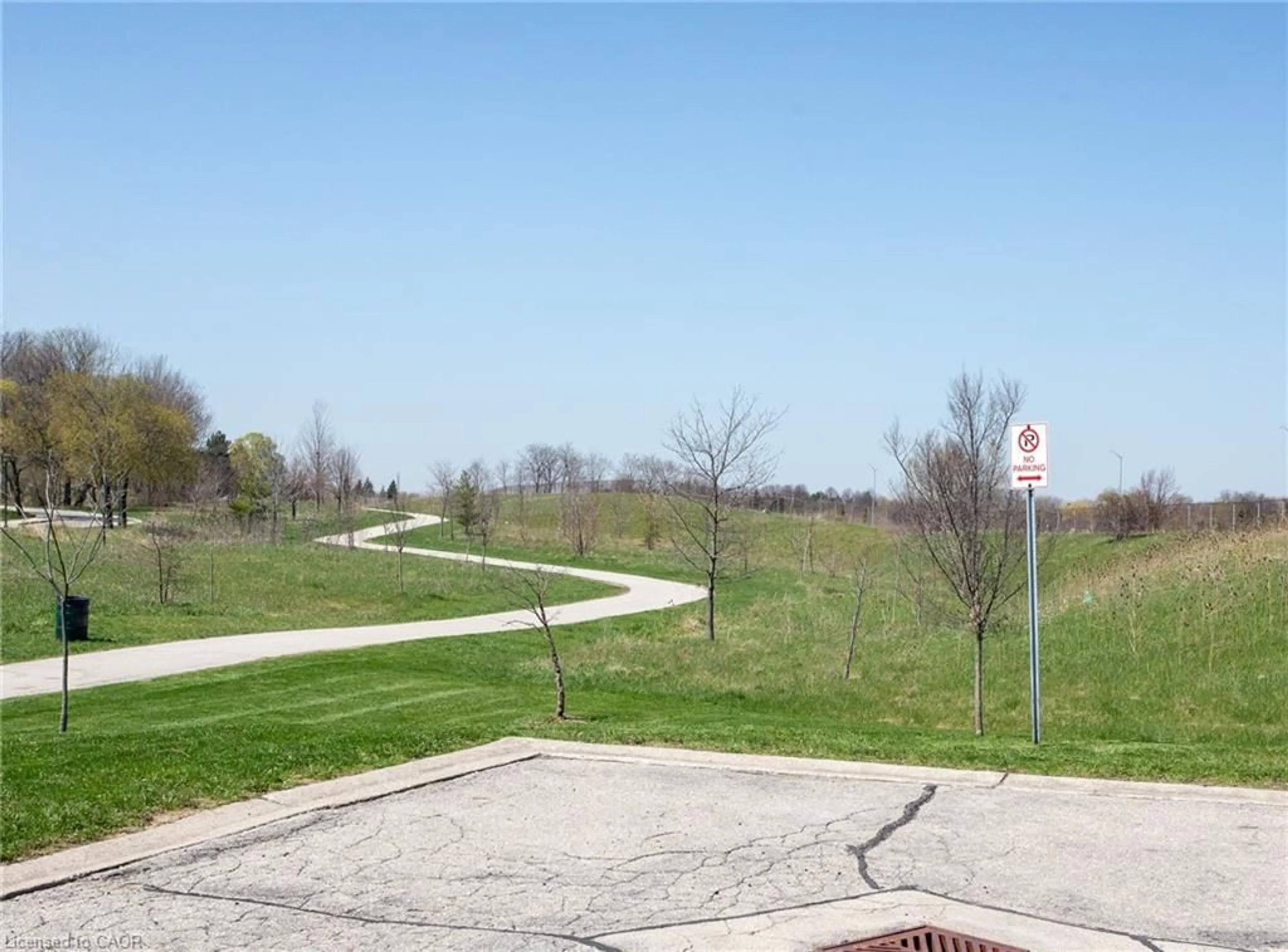 A pic from outside/outdoor area/front of a property/back of a property/a pic from drone, mountain view for 1190 Upper Ottawa St #1, Hamilton Ontario L8W 1T8