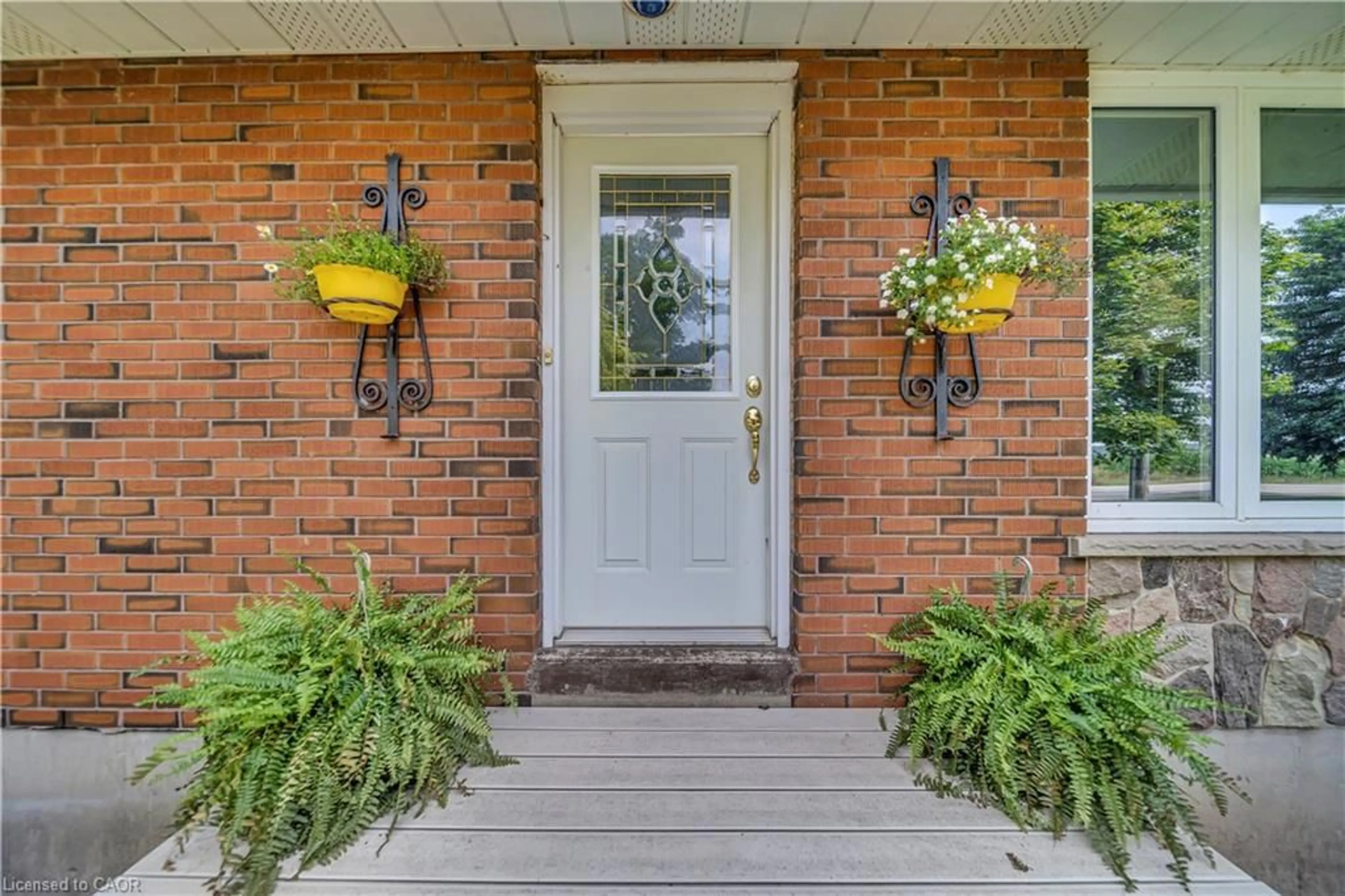 Indoor entryway for 5427 Perth Road 178, North Perth Ontario N0G 2P0