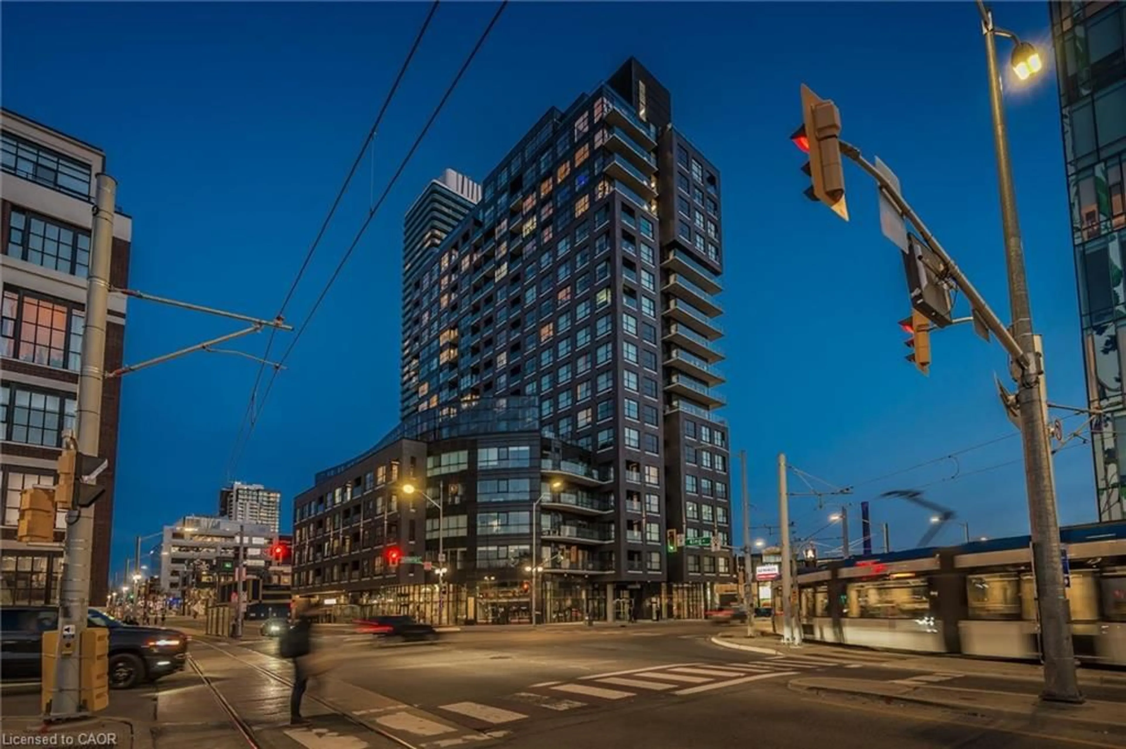 Blurry image for 1 Victoria St #1006, Kitchener Ontario N2G 1G1