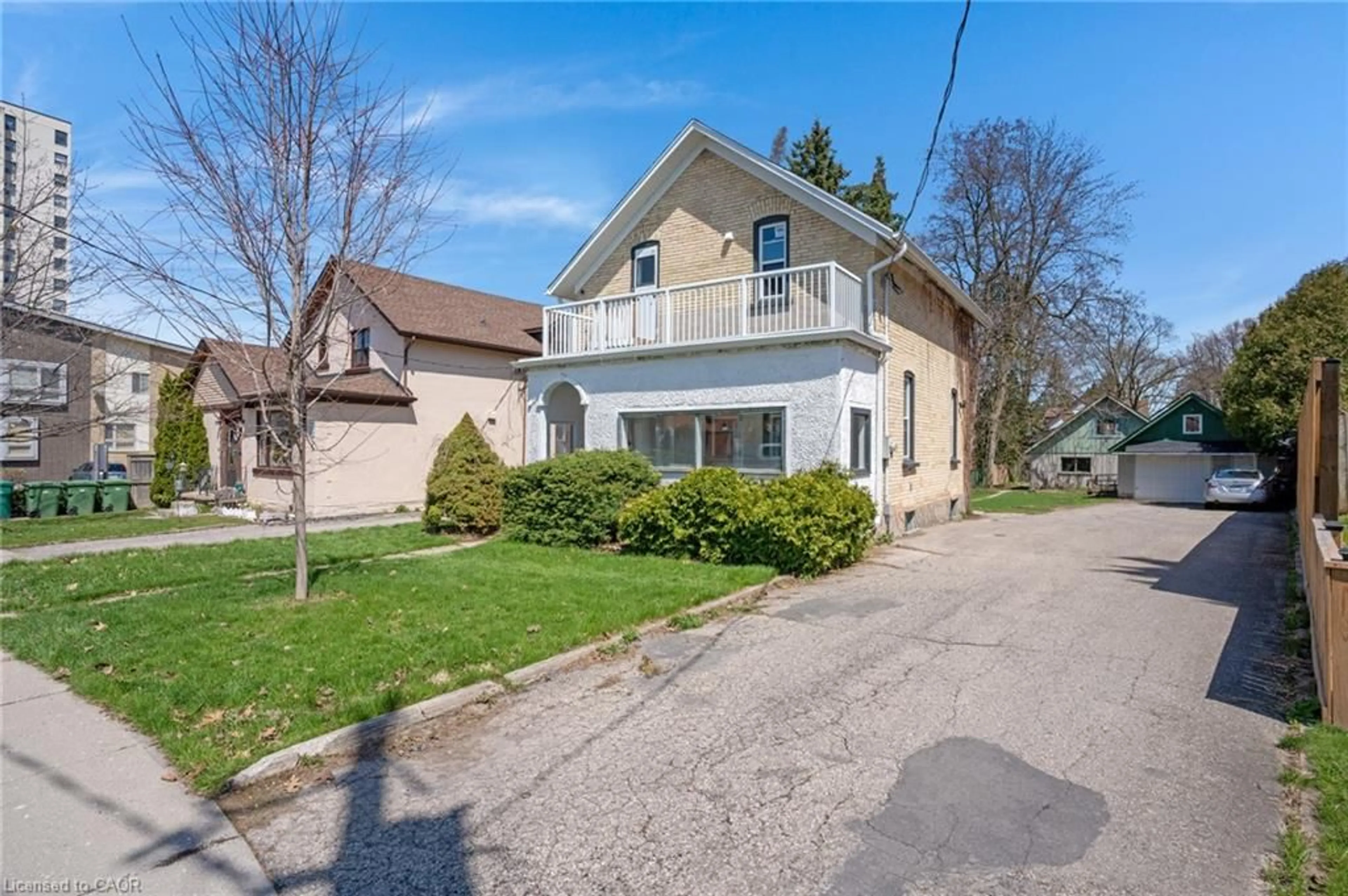 A pic from outside/outdoor area/front of a property/back of a property/a pic from drone, street for 22 Samuel St, Kitchener Ontario N2H 1P1