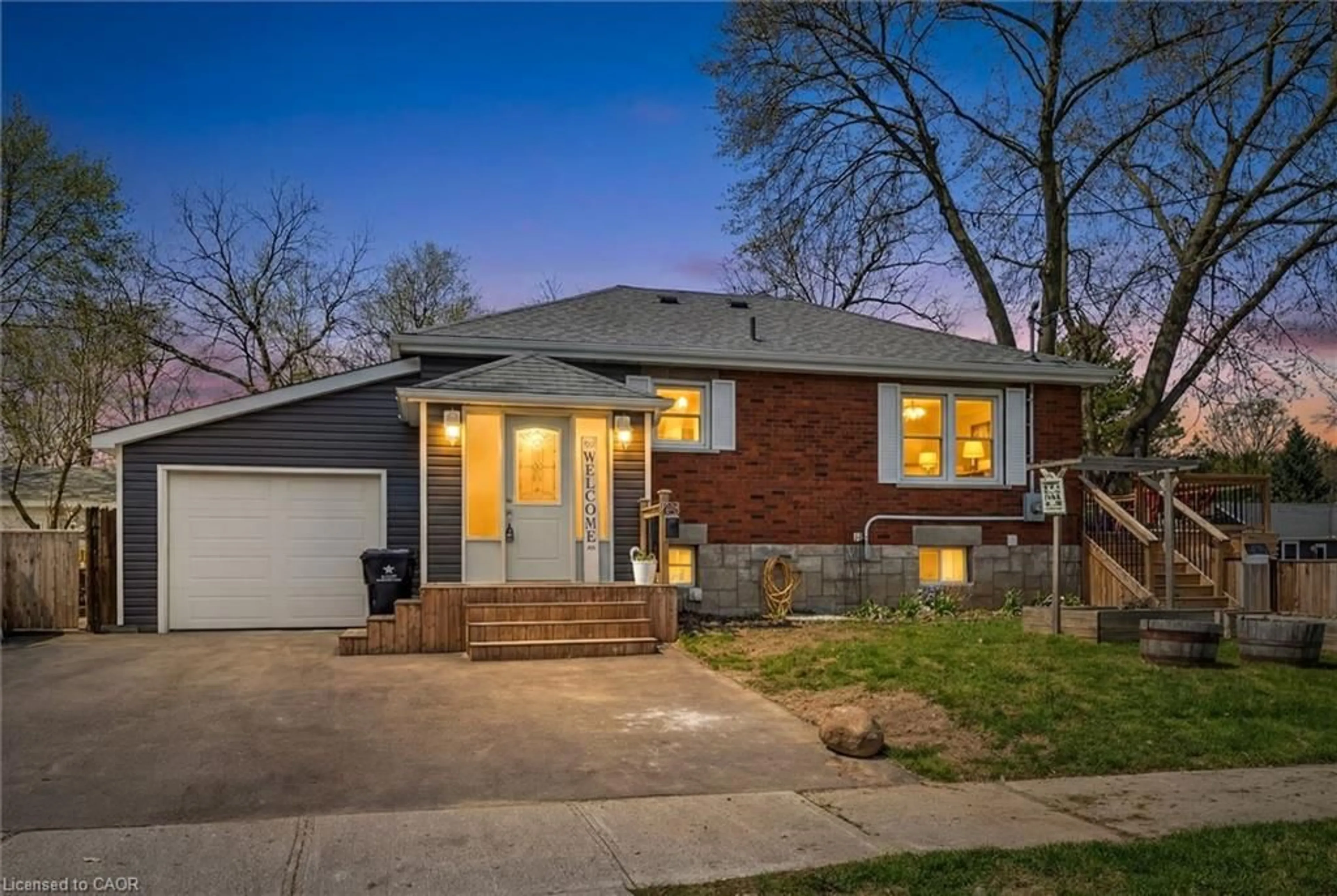 Home with brick exterior material, street for 68 Albert St, Cambridge Ontario N1R 2R1